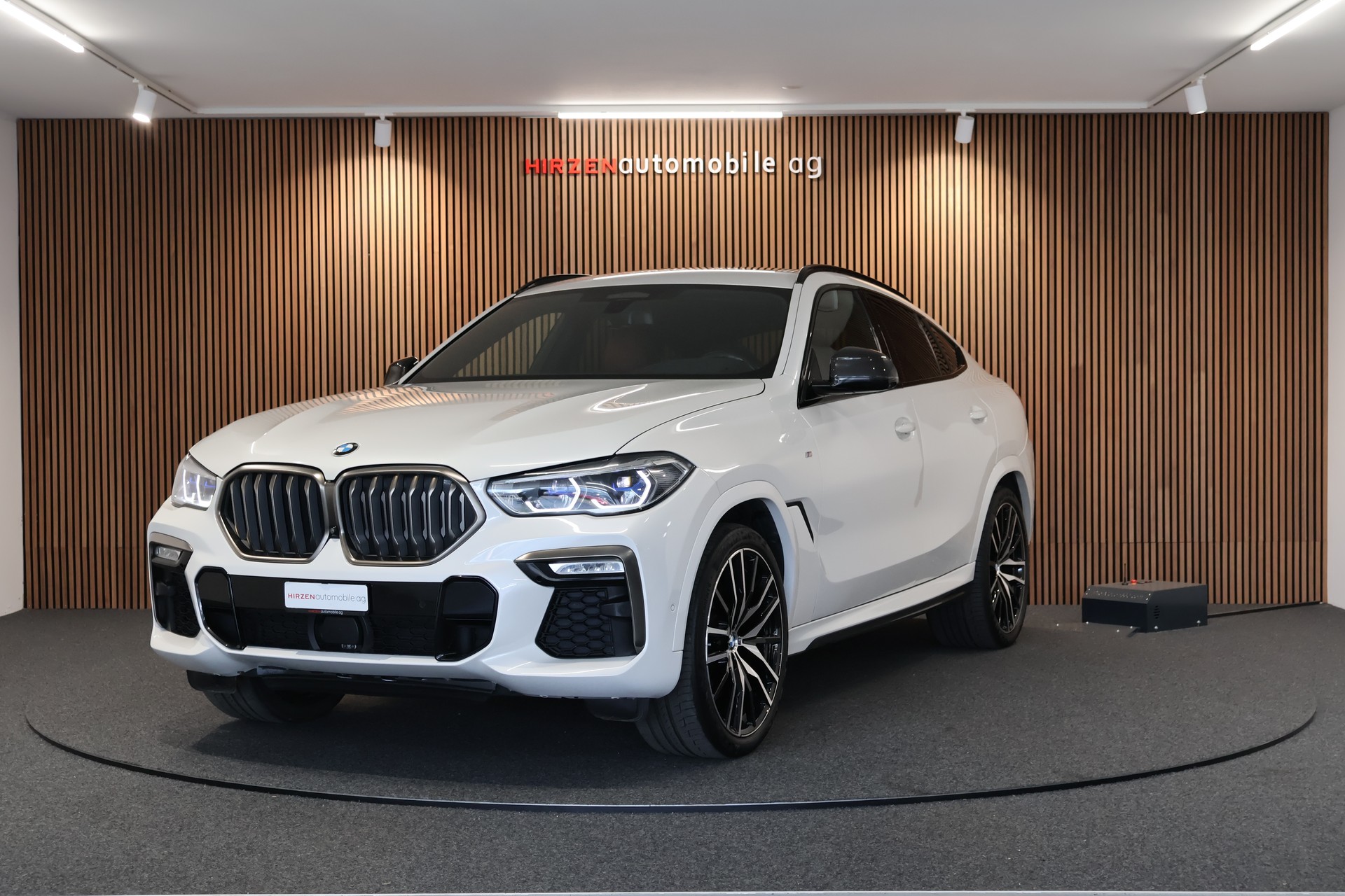 BMW X6 M50i Steptronic