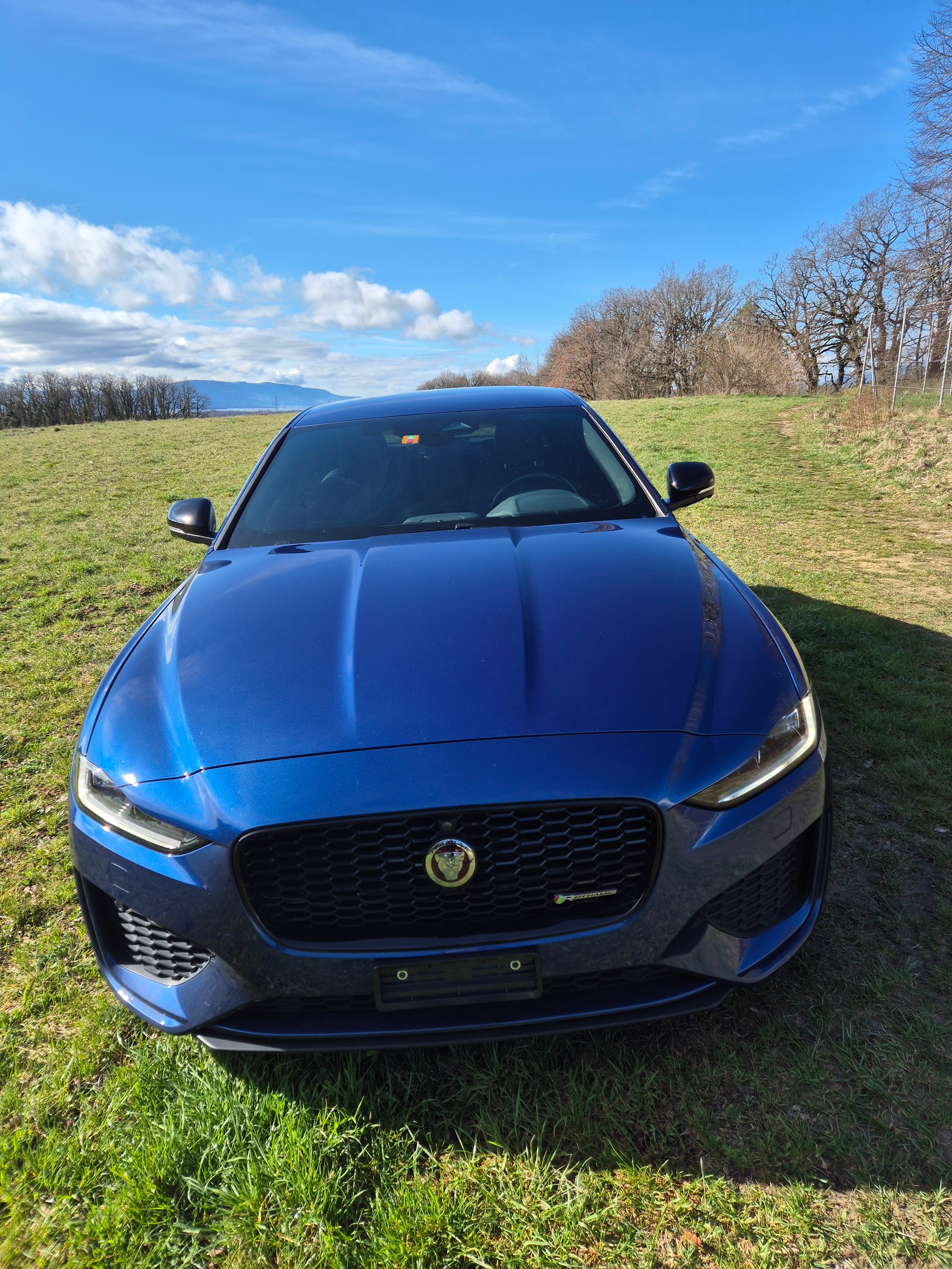 JAGUAR XE 2.0 R-Dynamic S P300 AWD Automat