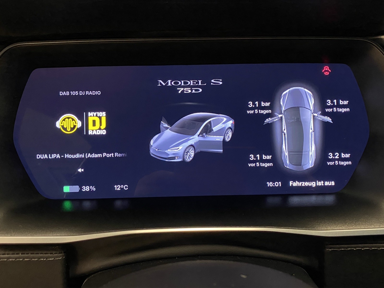TESLA Model S 75 D-image-8
