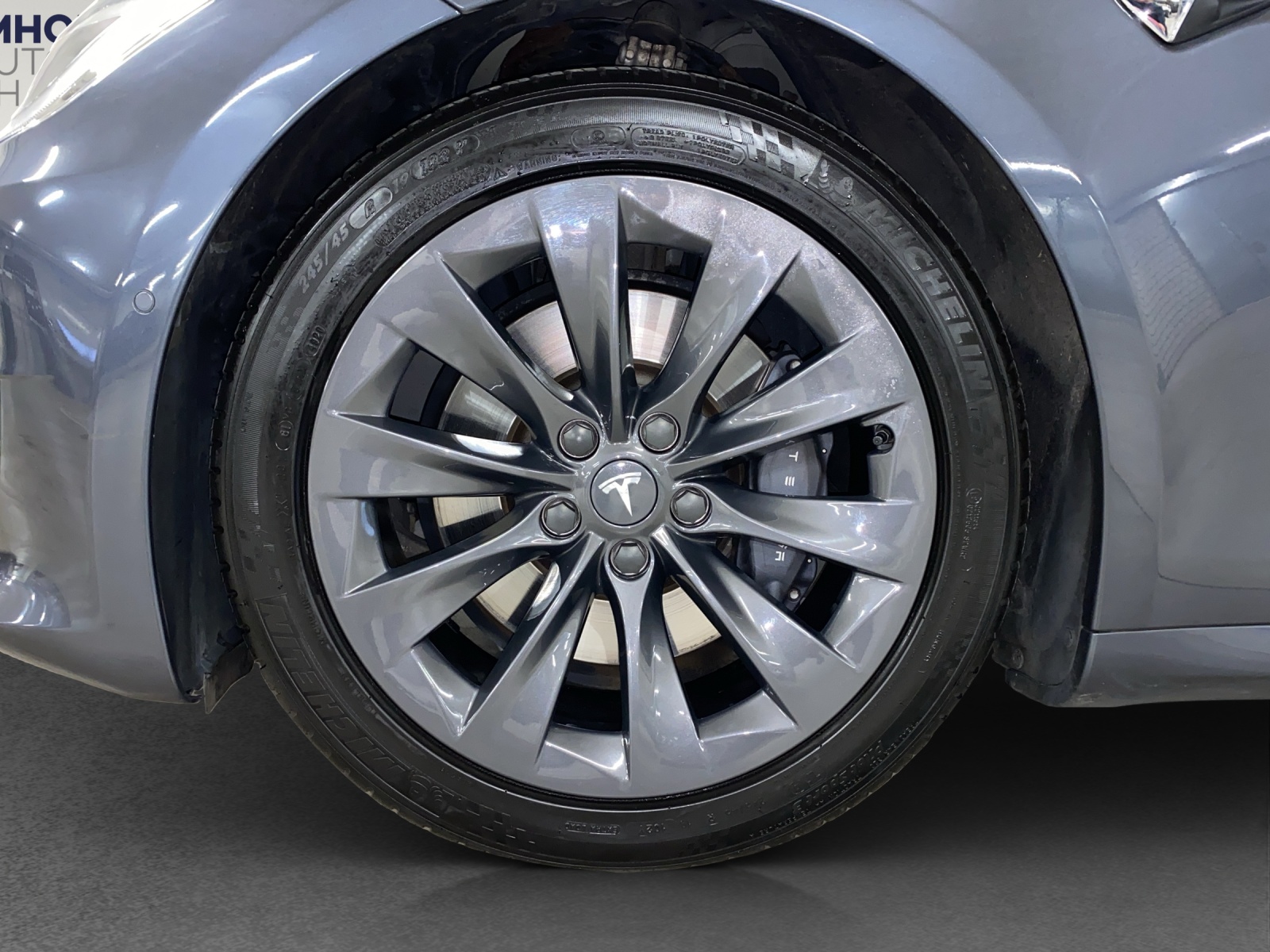 TESLA Model S 75 D-image-14