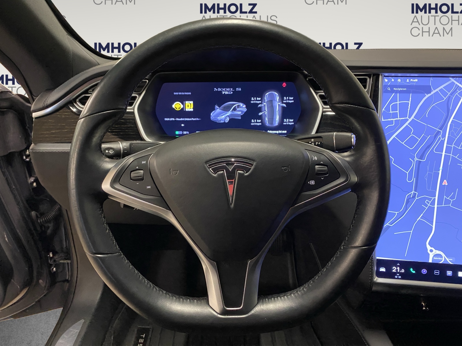 TESLA Model S 75 D-image-7