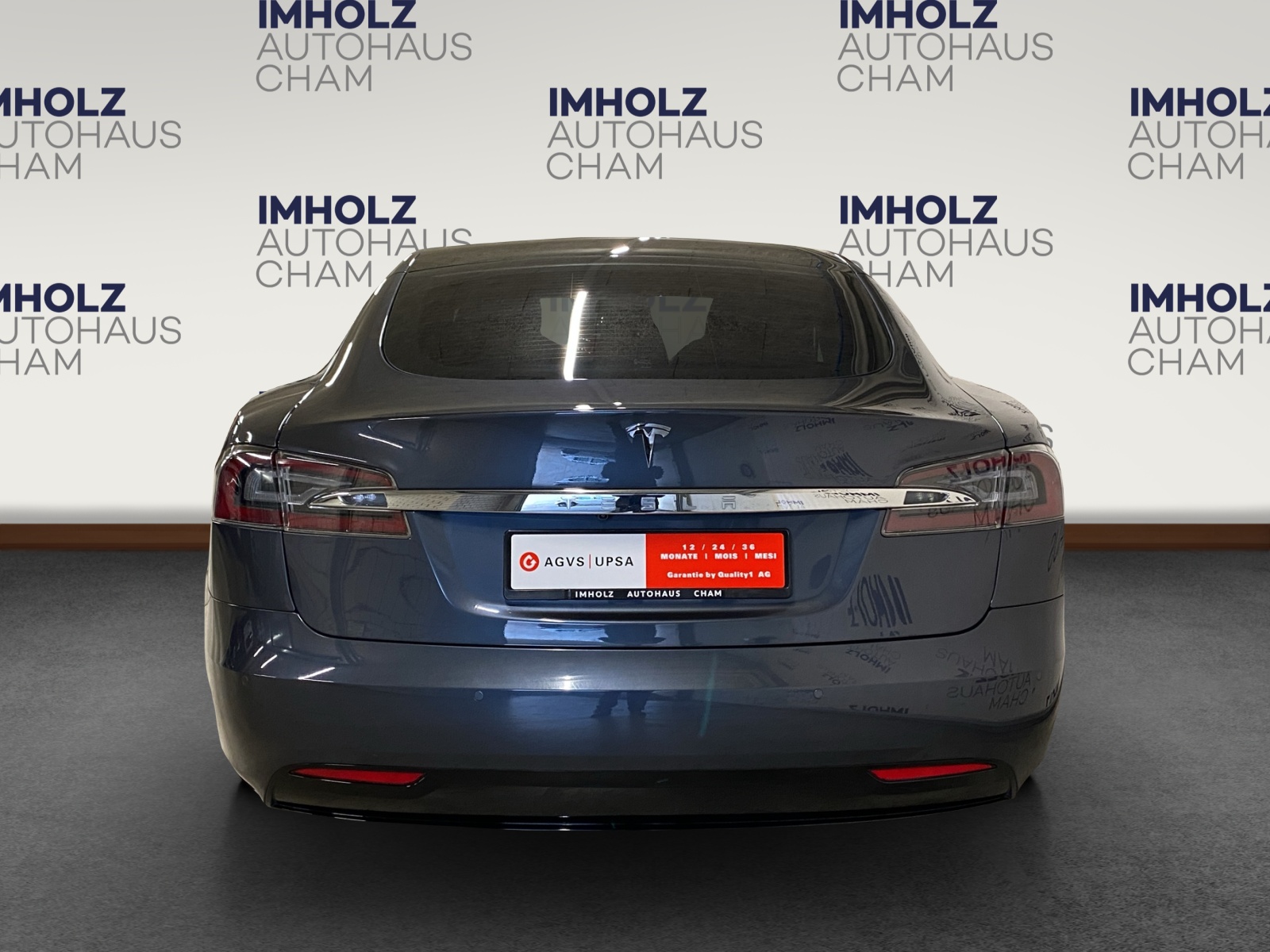 TESLA Model S 75 D-showroom-element-3