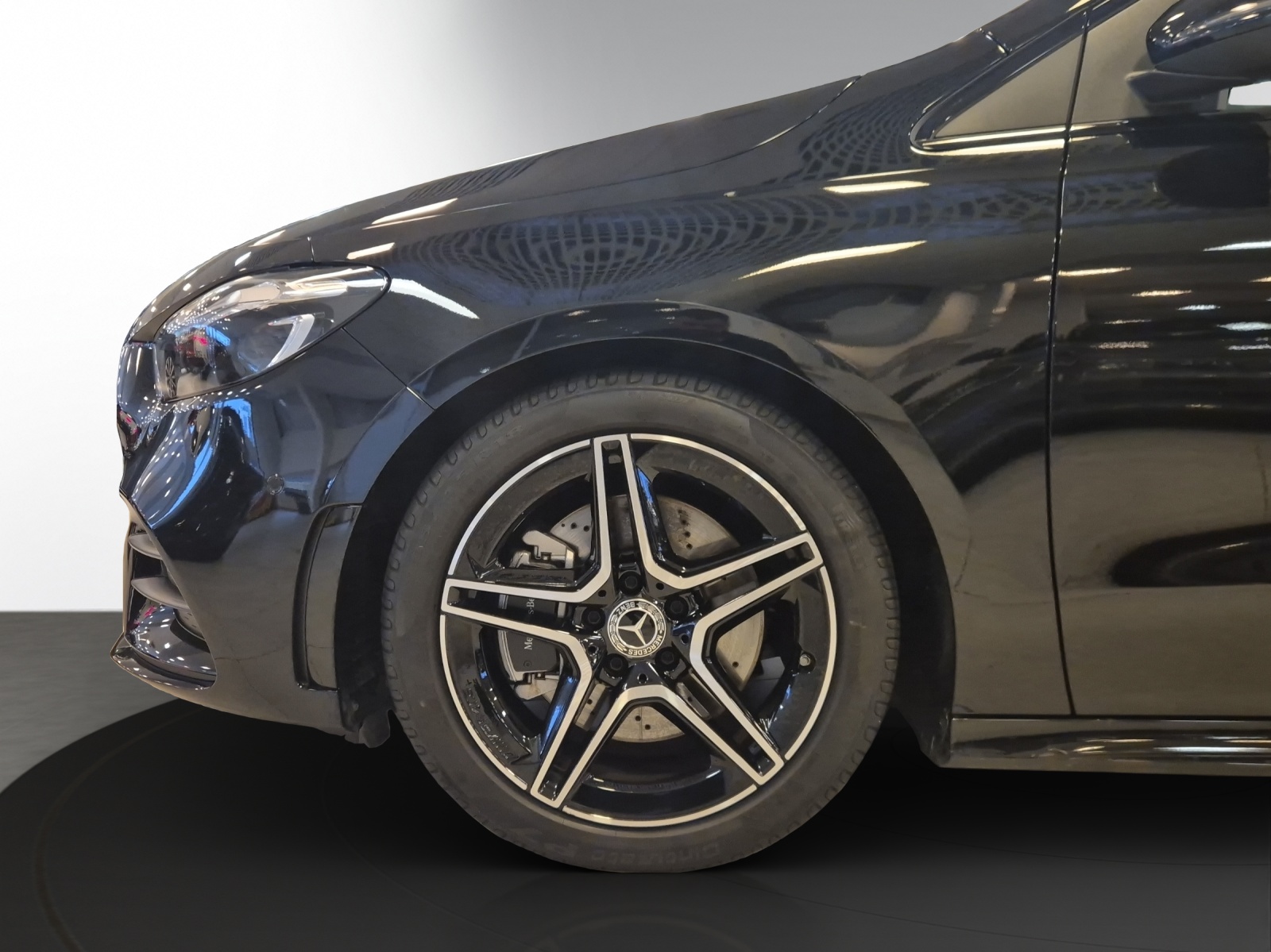 Image MERCEDES-BENZ B-220 B 220 4Matic 8G-DCT