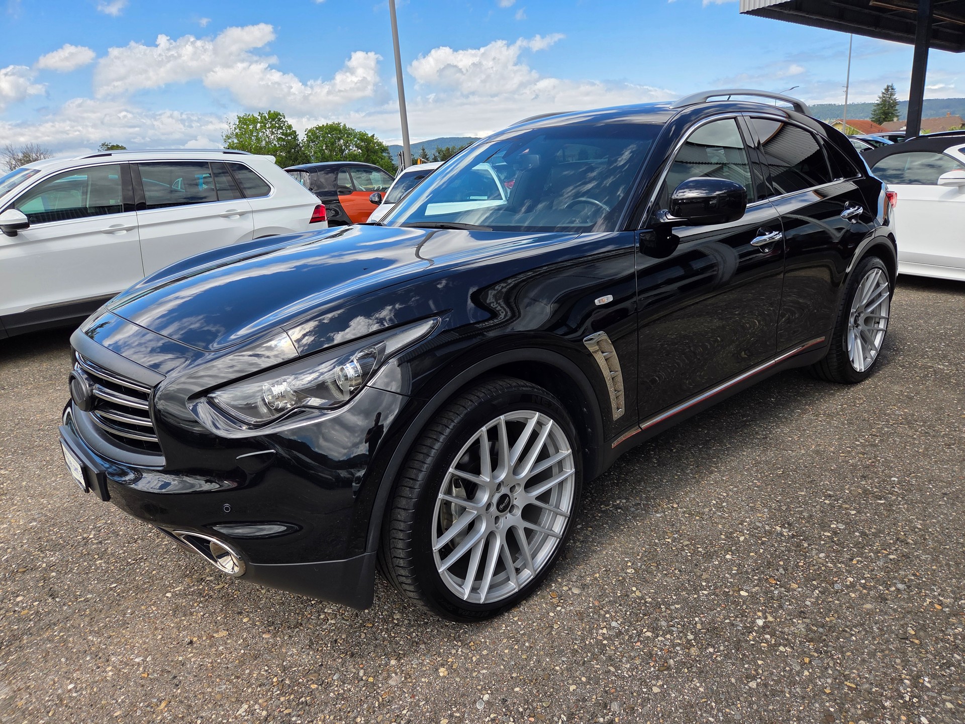 INFINITI FX30d S AWD Automatic-showroom-element-2