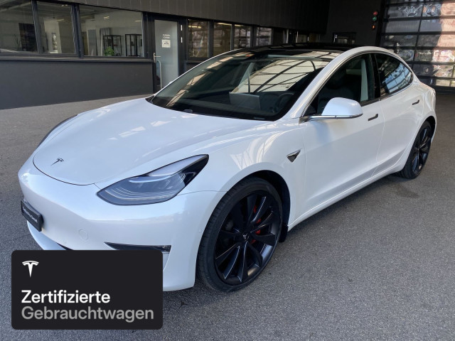 TESLA Model 3 Performance-showroom-element-2