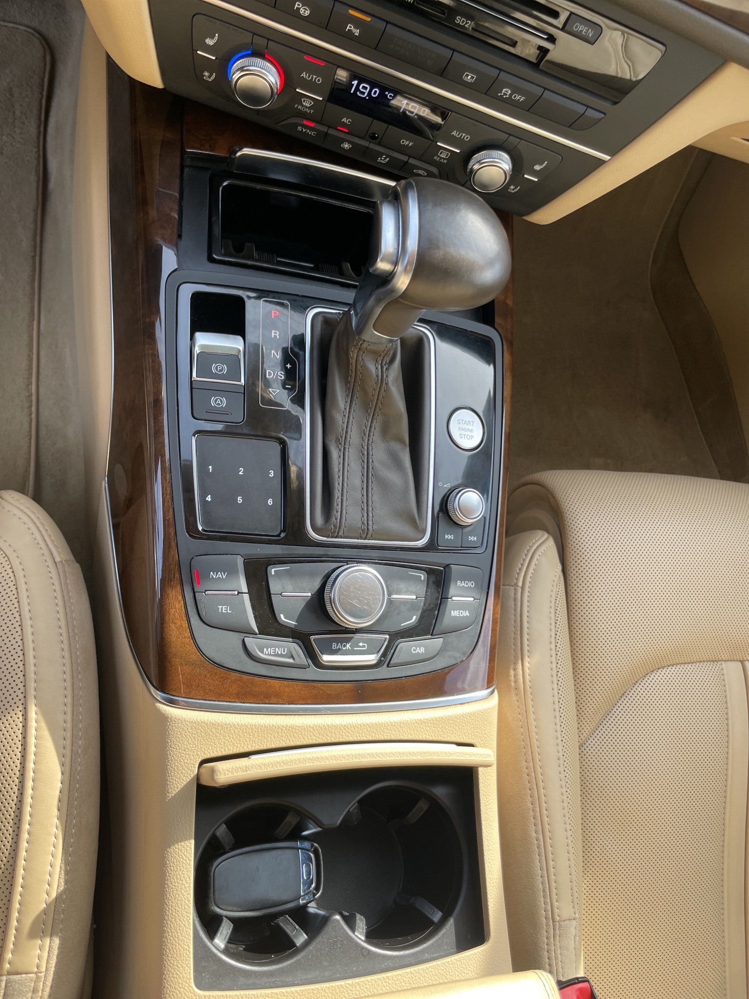 AUDI A6 3.0 TFSI V6 quattro S-tronic-image-10