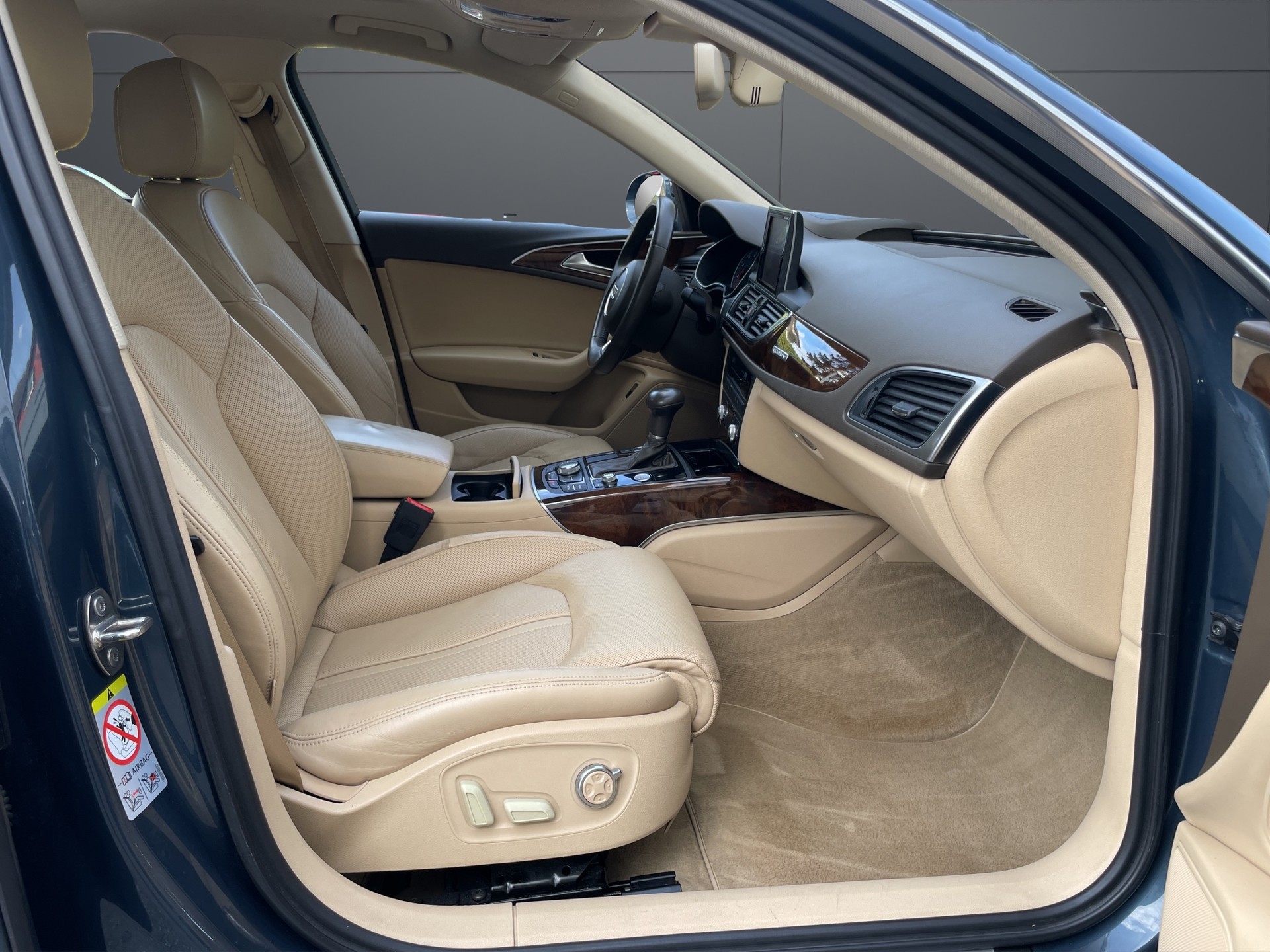 AUDI A6 3.0 TFSI V6 quattro S-tronic-image-5