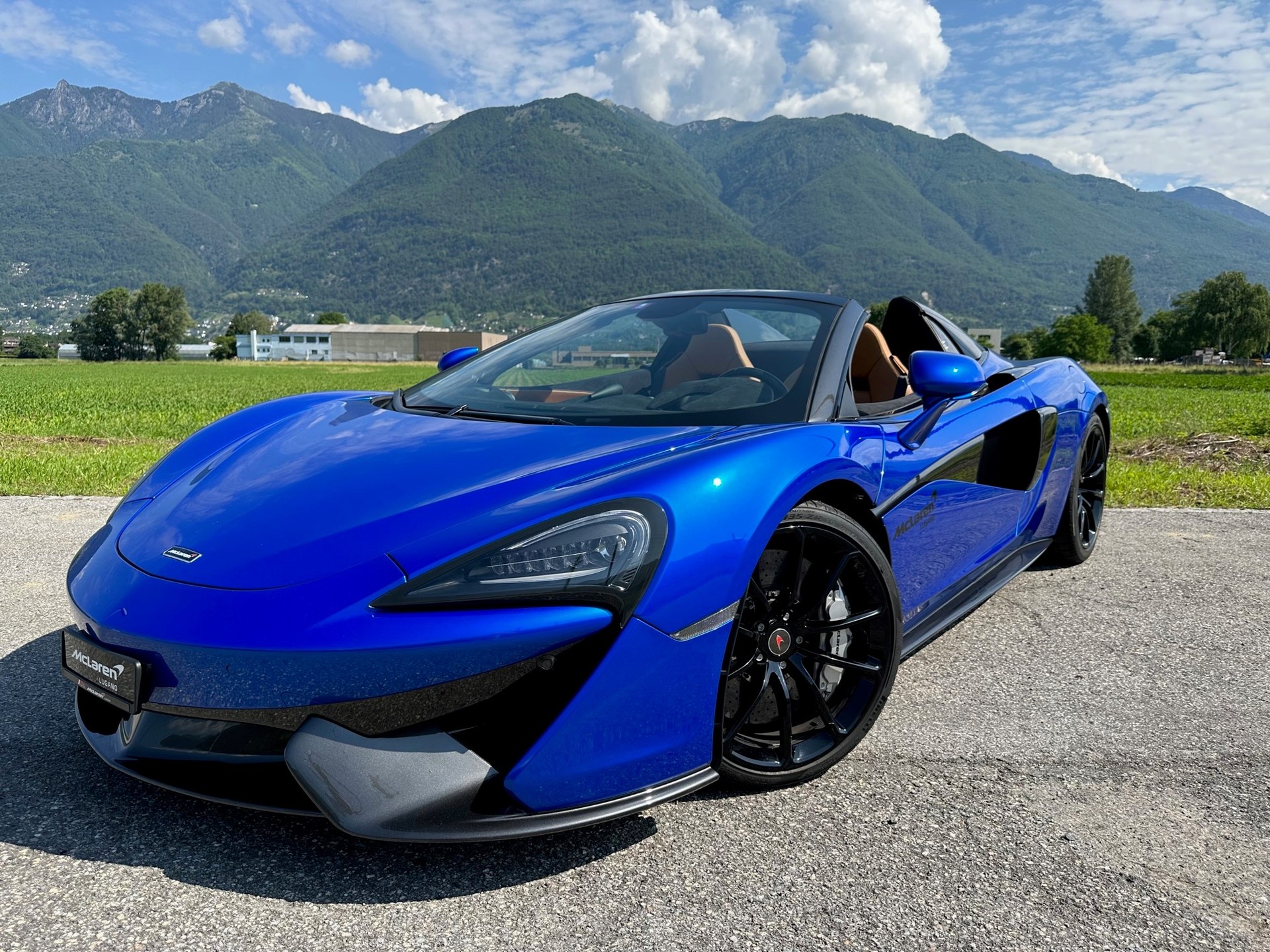 McLAREN 570S Spider 3.8 V8 SSG-image-2