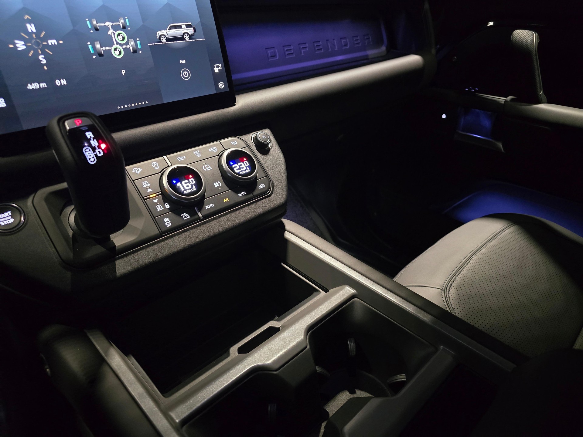 LAND ROVER Defender 130 5.0 V8 SC-image-15