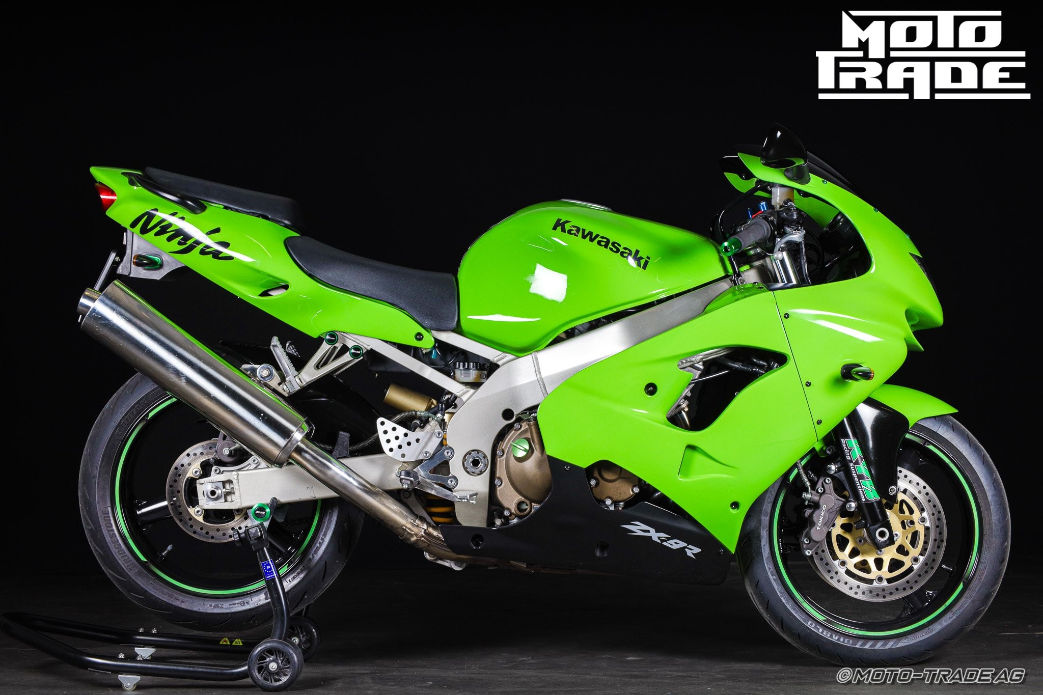 Chevron down small icon