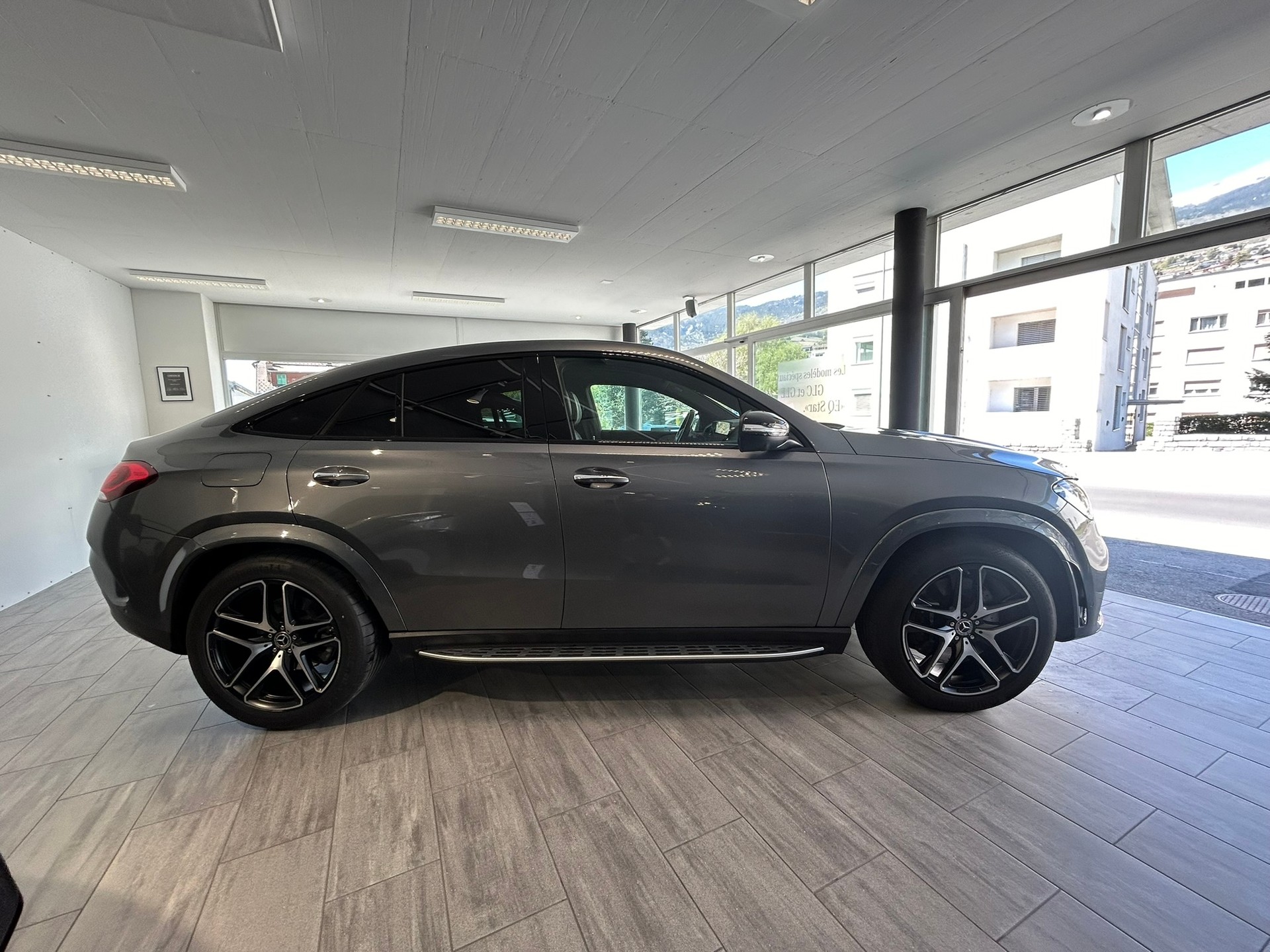 MERCEDES-BENZ GLE Coupé 400 d 4Matic 9G-Tronic AMG Line-showroom-element-3