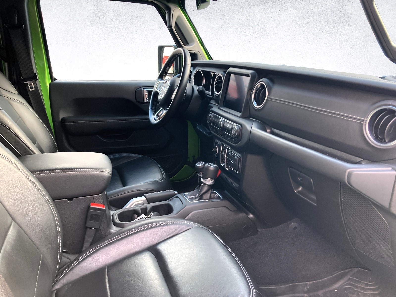 JEEP Wrangler 2.0 Unlimited Sahara Automatic-image-8