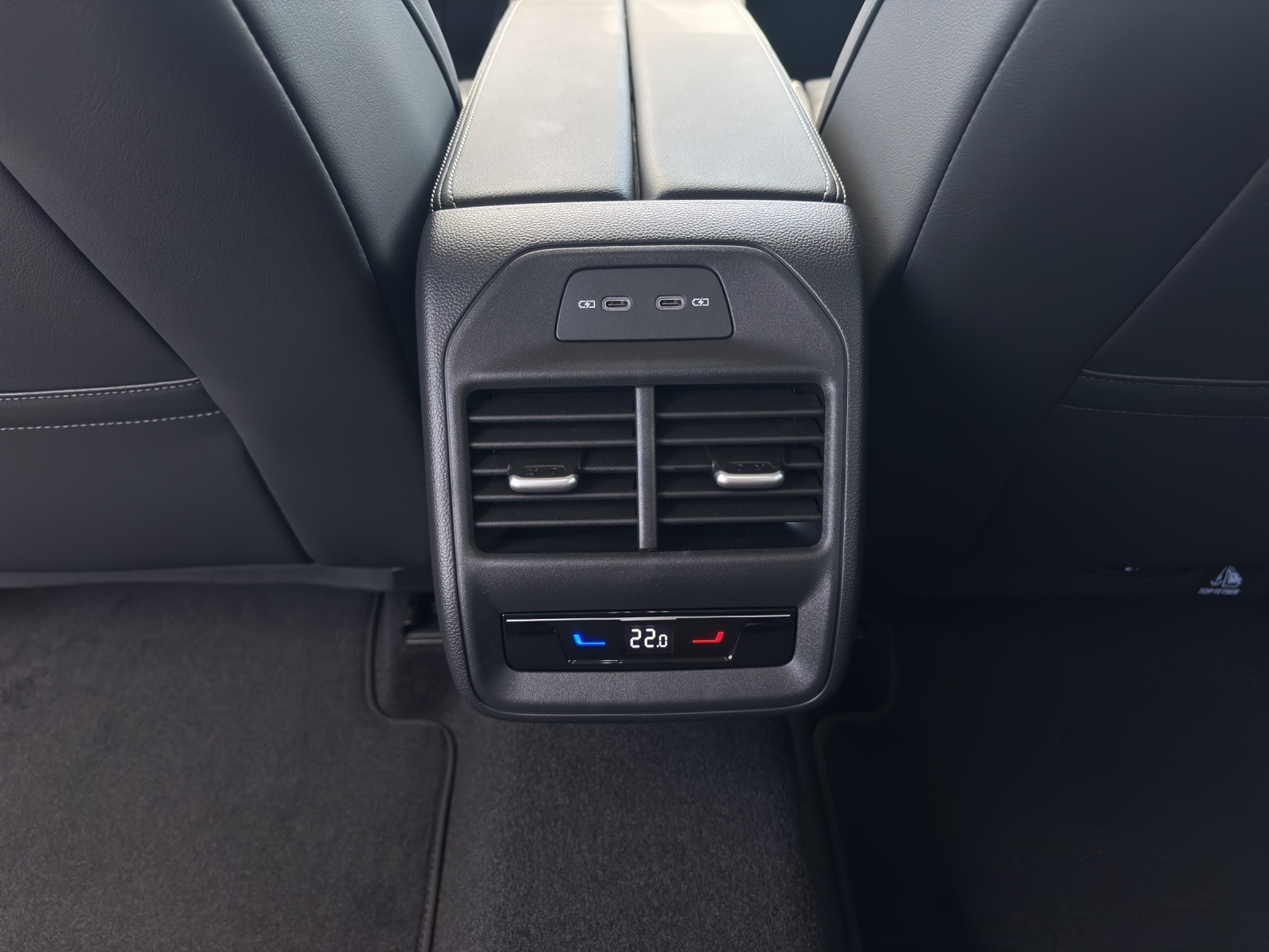 VW Passat Variant 2.0 TDI evo Elegance DSG-image-14