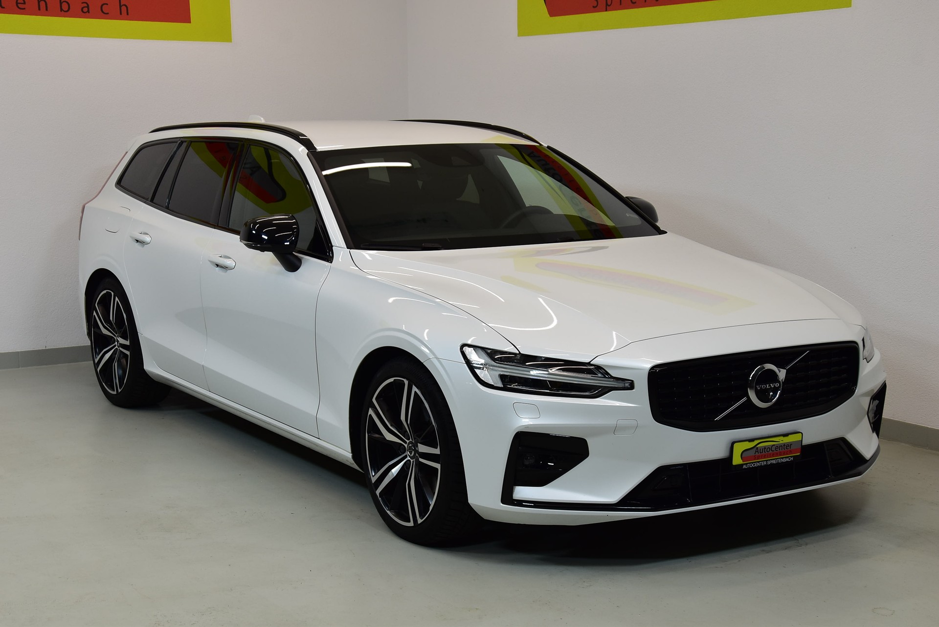 VOLVO V60 B4 Diesel Mild Hybrid R-Design Geartronic