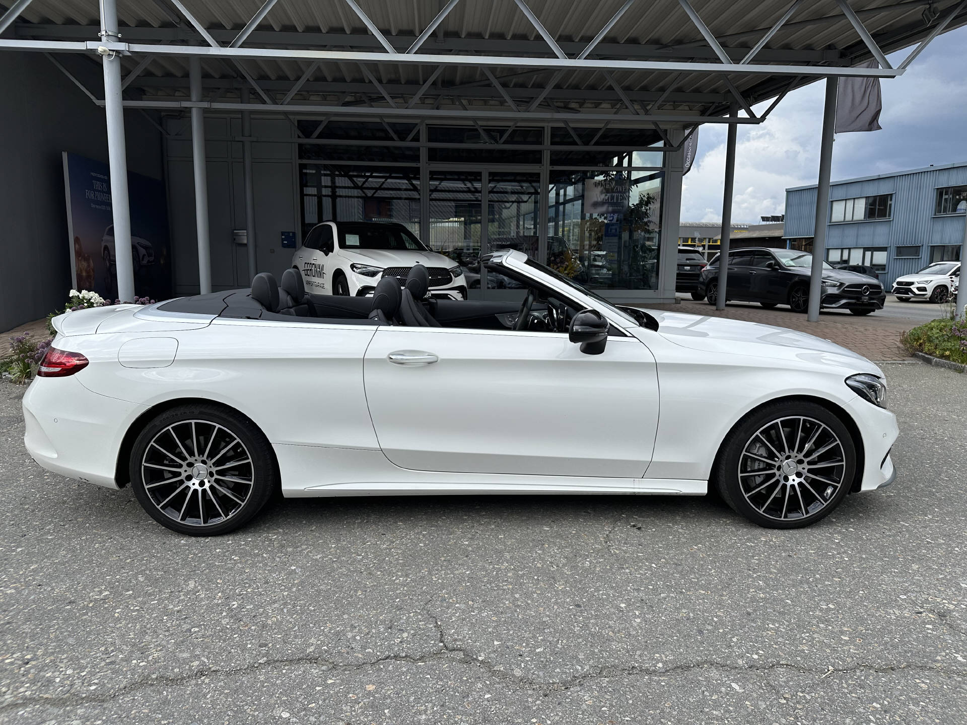 MERCEDES-BENZ C 43 AMG 4matic Cabriolet-showroom-element-1