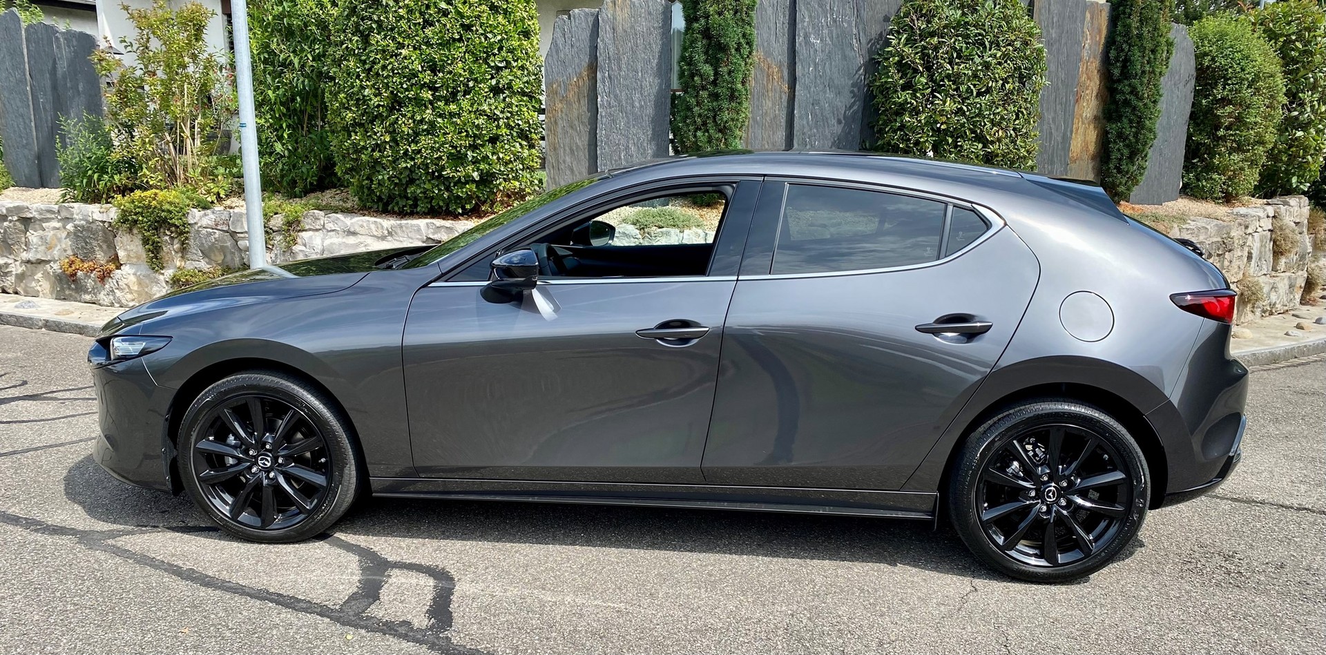 MAZDA 3 Hatchback SKYACTIV-X M Hybrid 186 Homura Automat-image-12