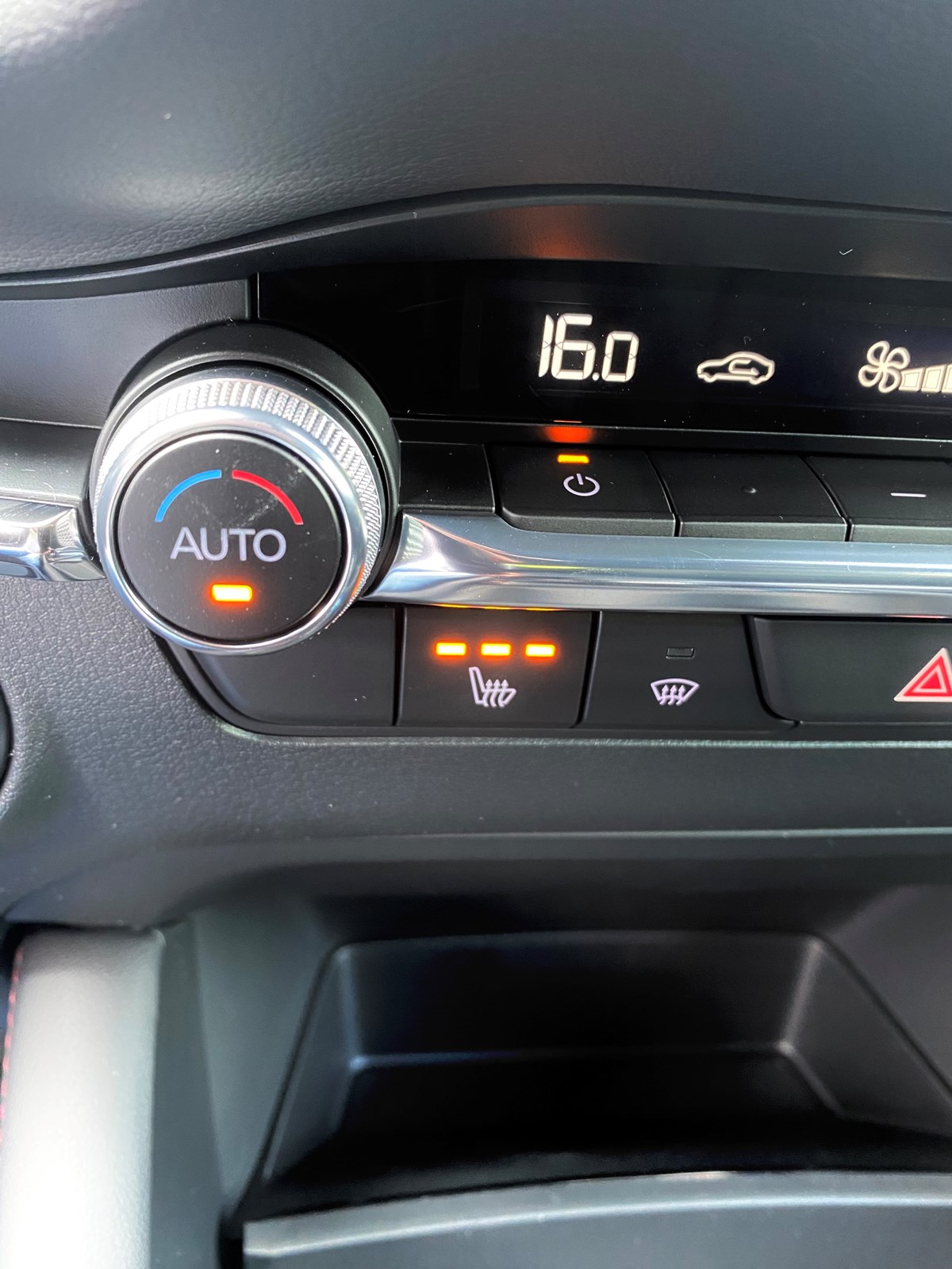 MAZDA 3 Hatchback SKYACTIV-X M Hybrid 186 Homura Automat-image-27