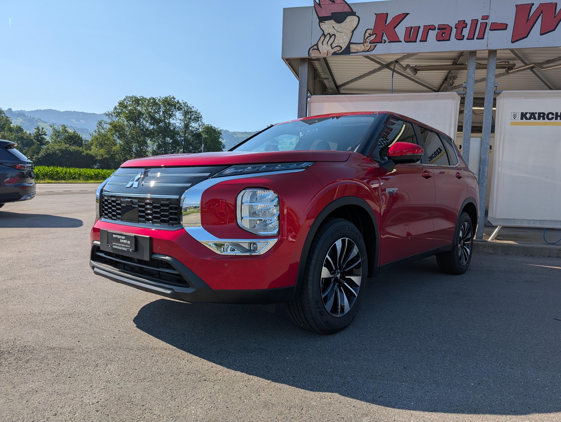 MITSUBISHI Outlander 2.4 PHEV Invite 4x4 Edition