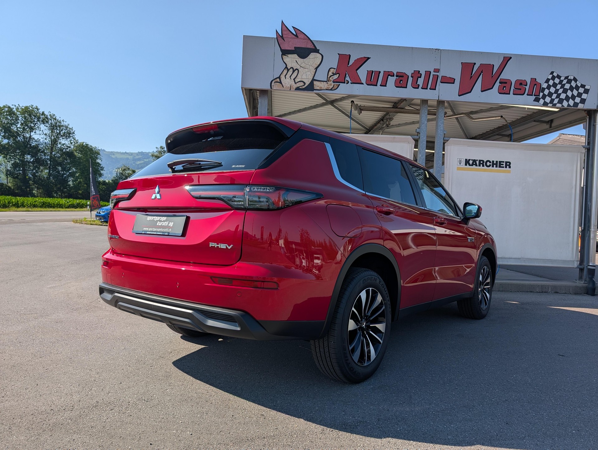 MITSUBISHI Outlander 2.4 PHEV Invite 4x4 Edition-showroom-element-1