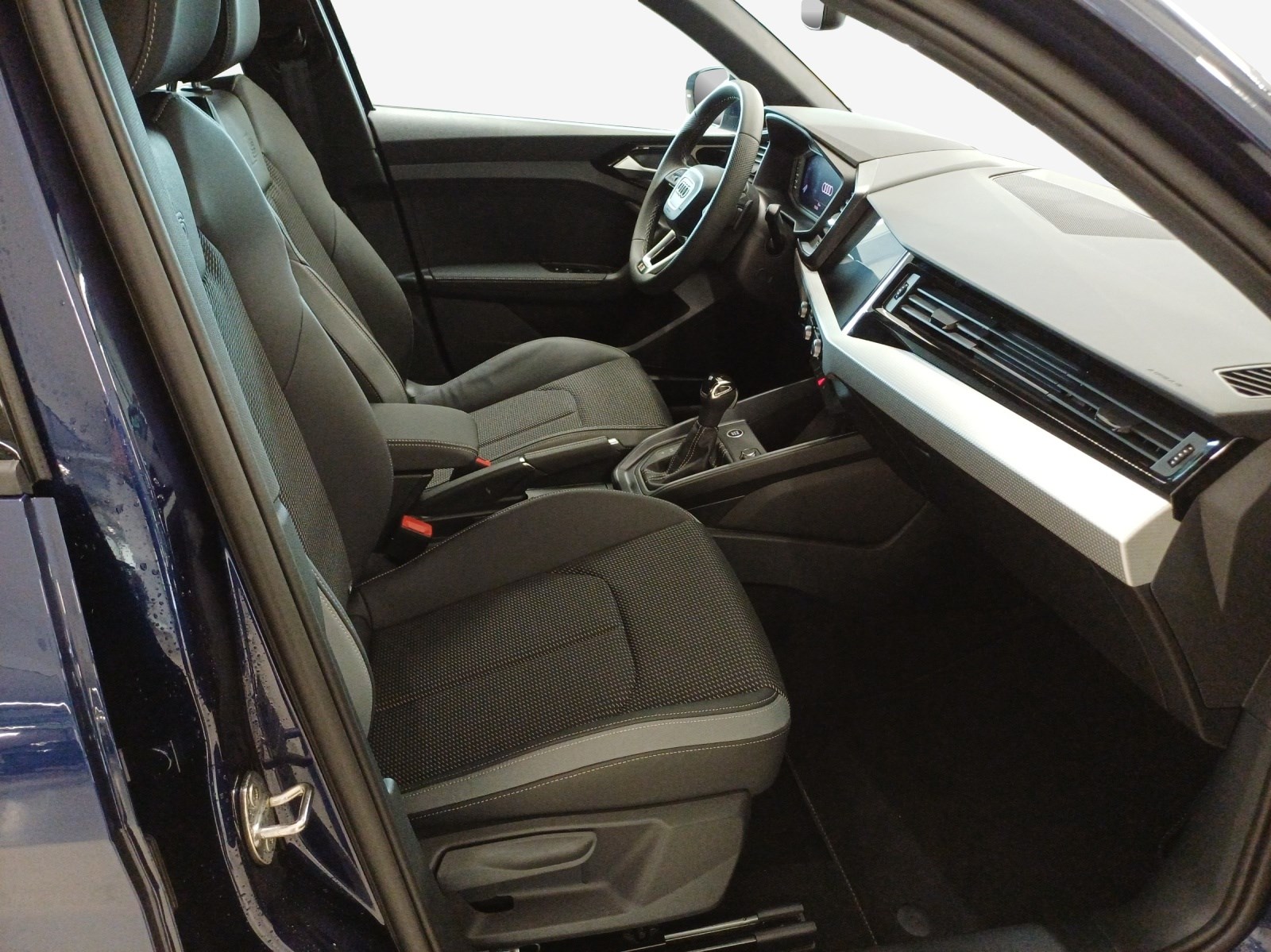 AUDI A1 Sportback 30 TFSI S Line Attraction-image-15