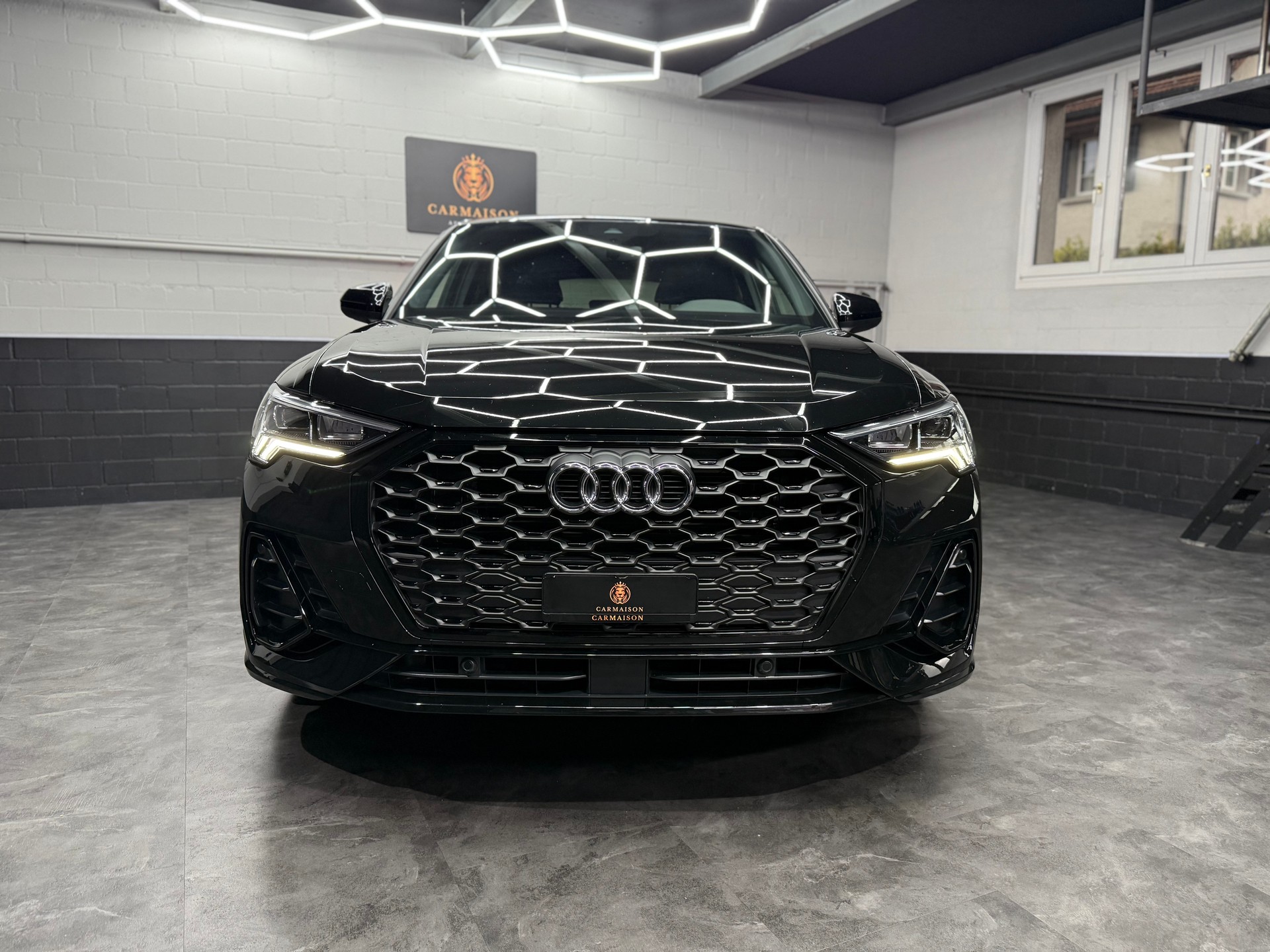 AUDI Q3 Sportback 35 TFSI S line Attraction S-tronic-showroom-element-1