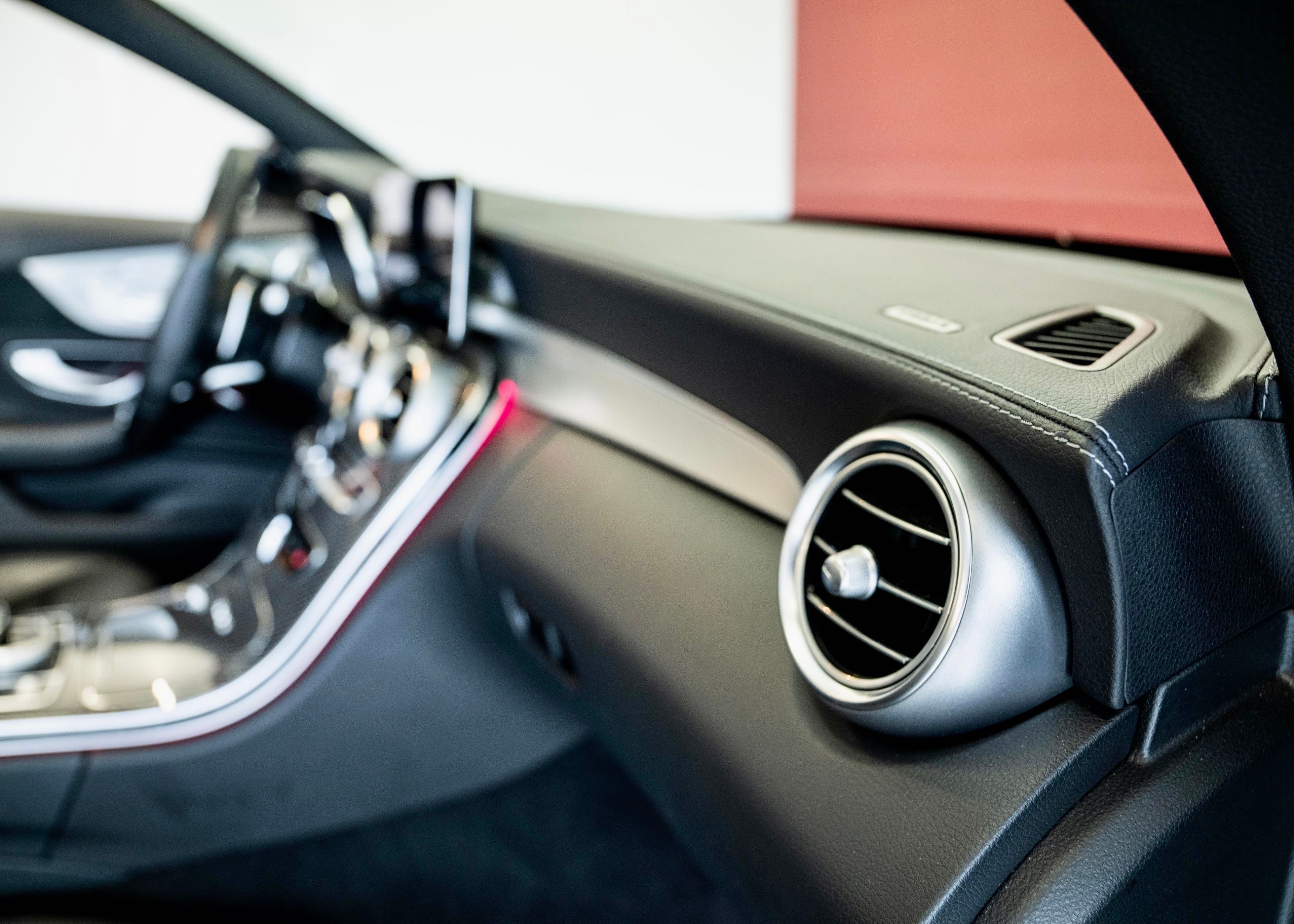 Image MERCEDES-BENZ C-63-AMG C 63 AMG Premium (Swiss model, sports exhaust)