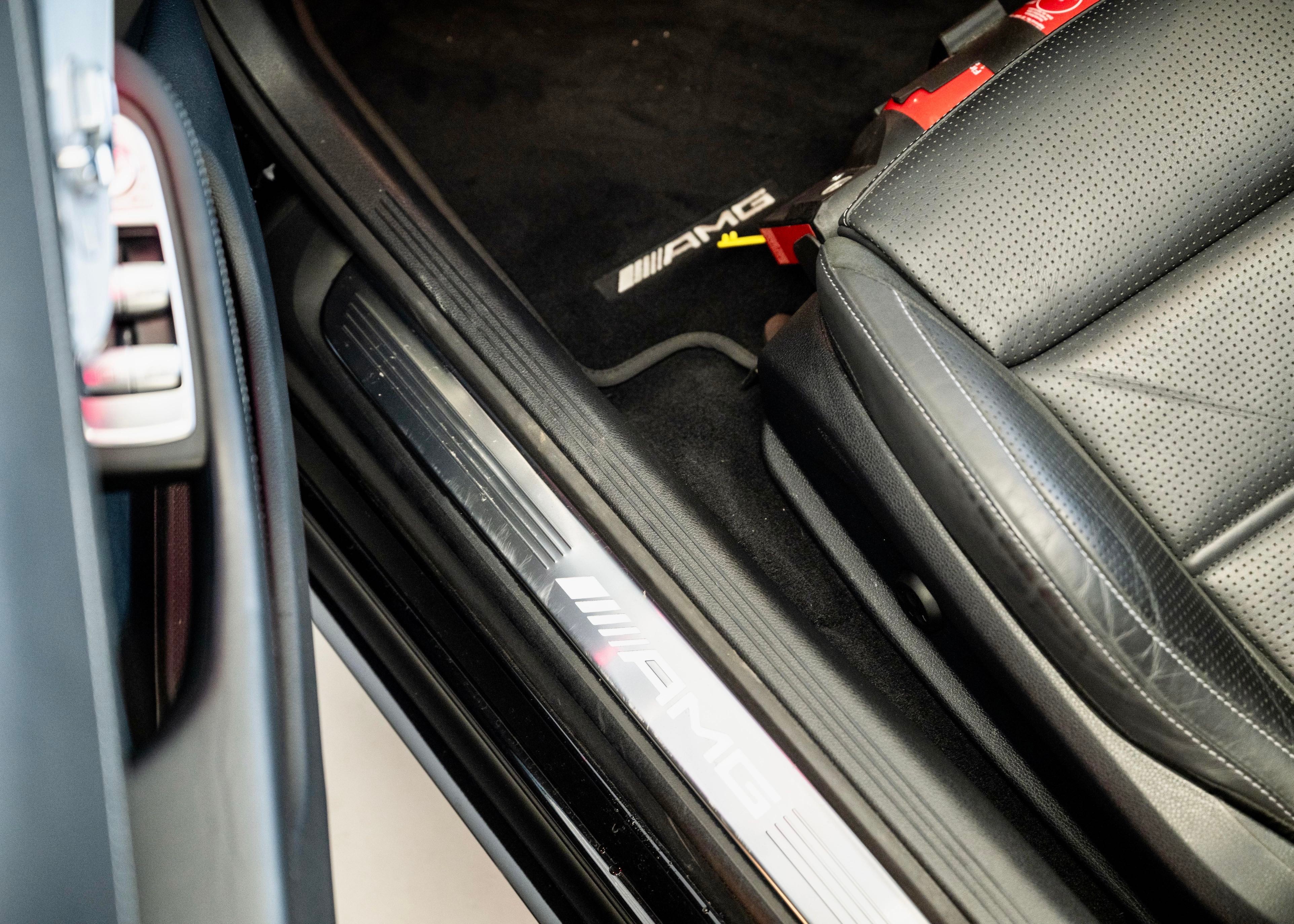 Image MERCEDES-BENZ C-63-AMG C 63 AMG Premium (Swiss model, sports exhaust)