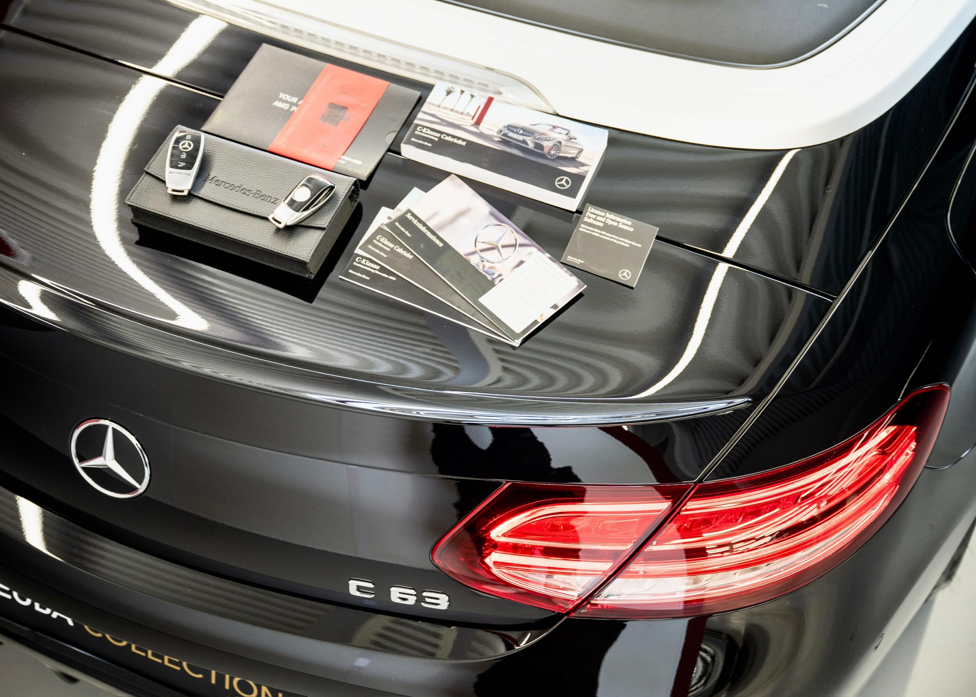 Image MERCEDES-BENZ C-63-AMG C 63 AMG Premium (Swiss model, sports exhaust)