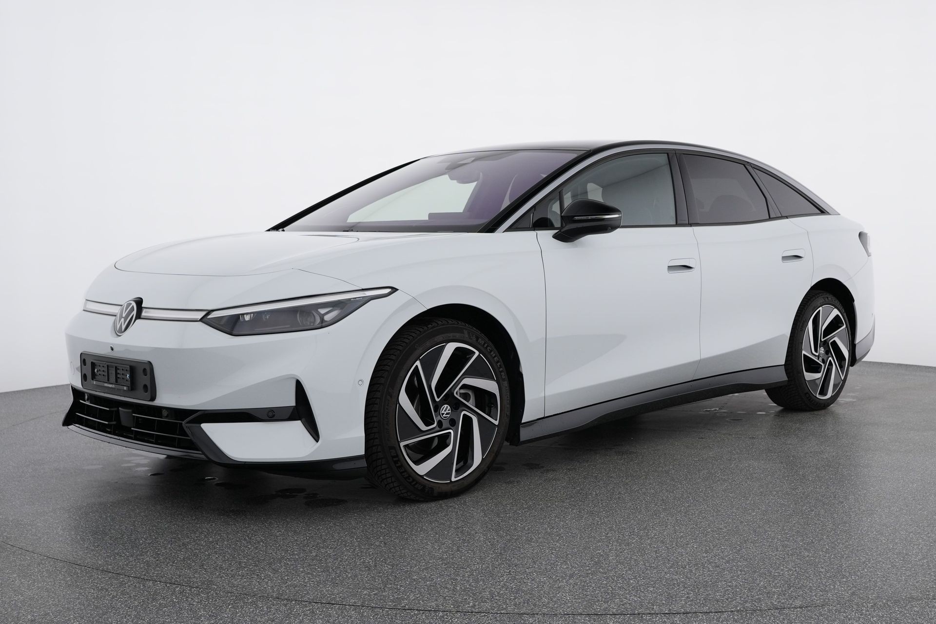 VW ID.7 Pro 77 kWh Pro-showroom-element-1