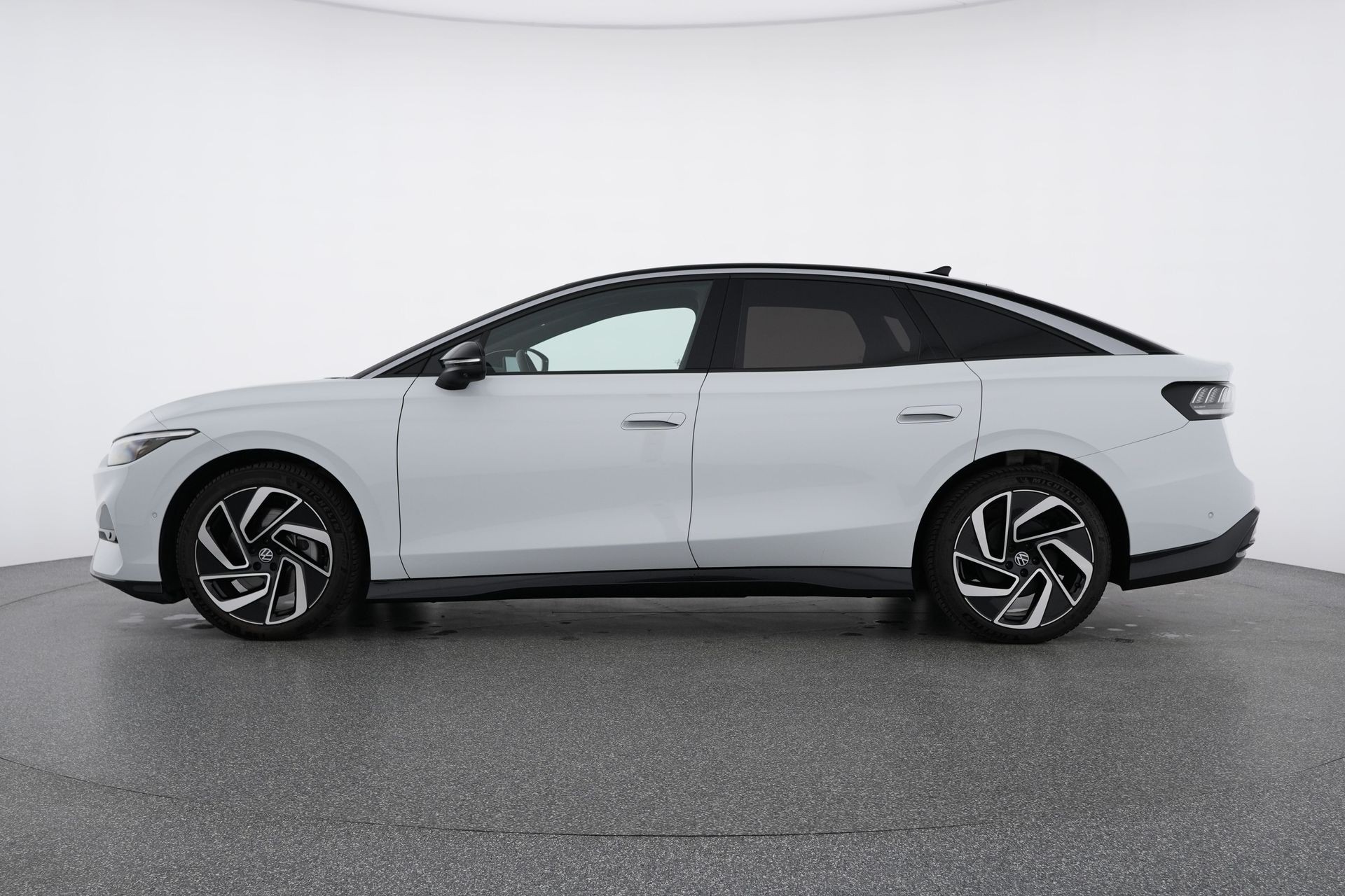 VW ID.7 Pro 77 kWh Pro-showroom-element-2