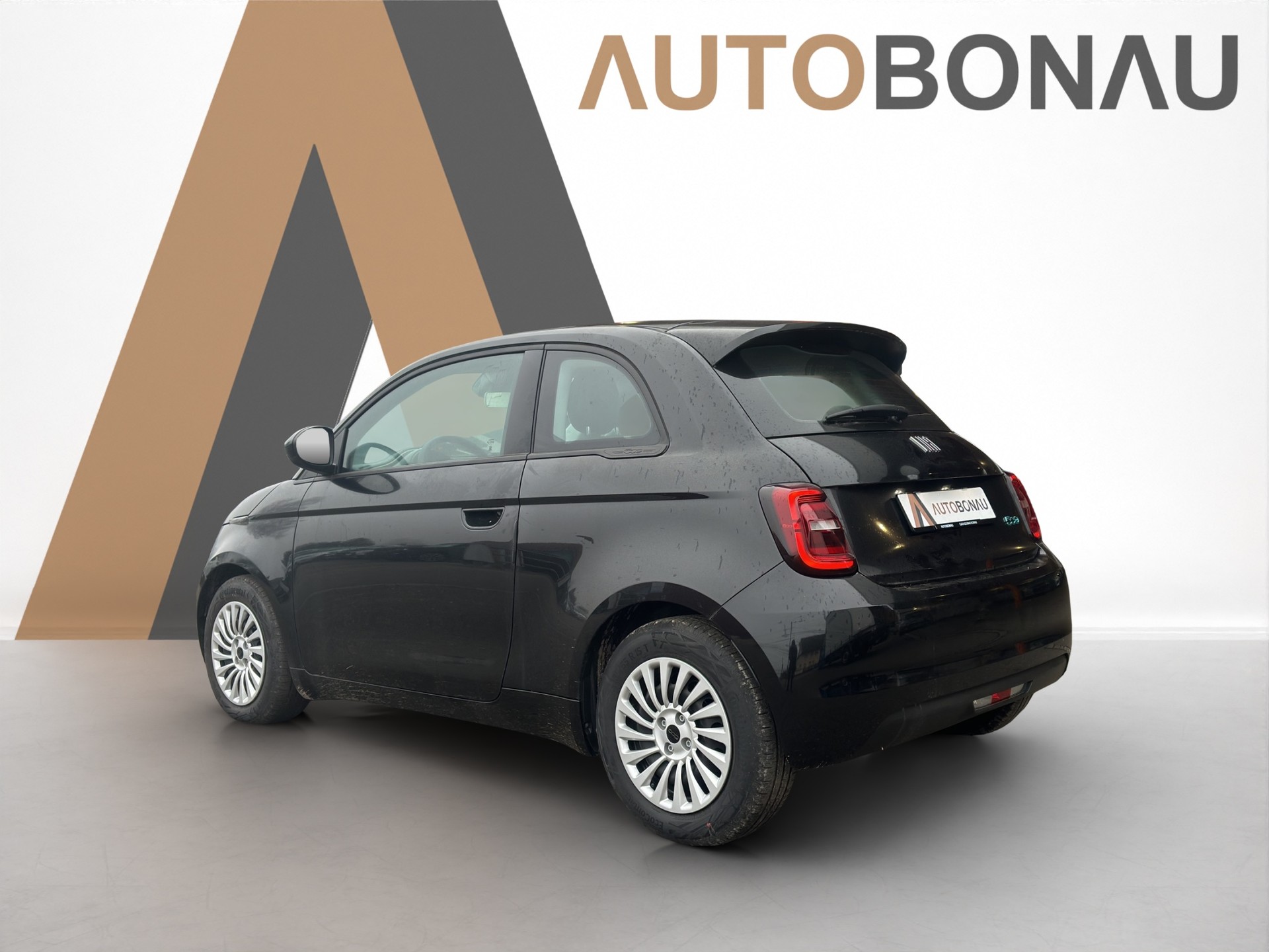 FIAT 500 Action-showroom-element-2