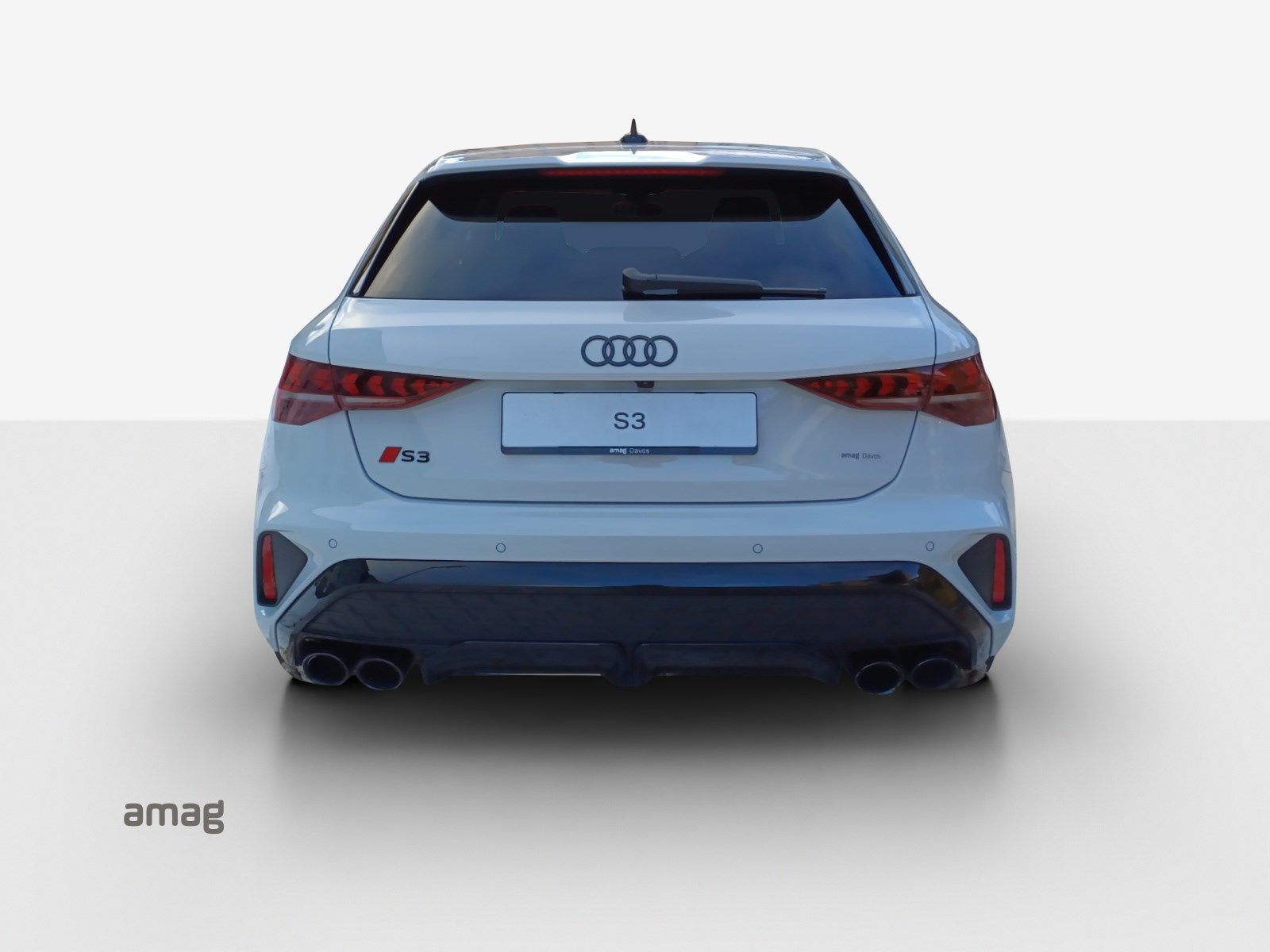 AUDI S3 Sportback 2.0 TFSI quattro-showroom-element-3