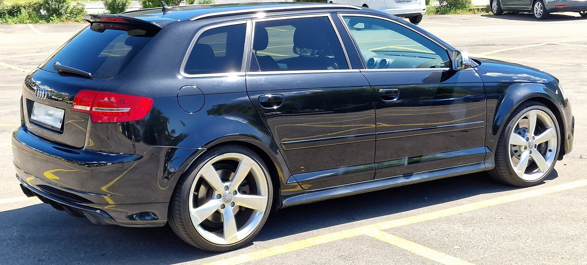 AUDI RS3 Sportback 2.5 TFSI quattro S-tronic-image-2