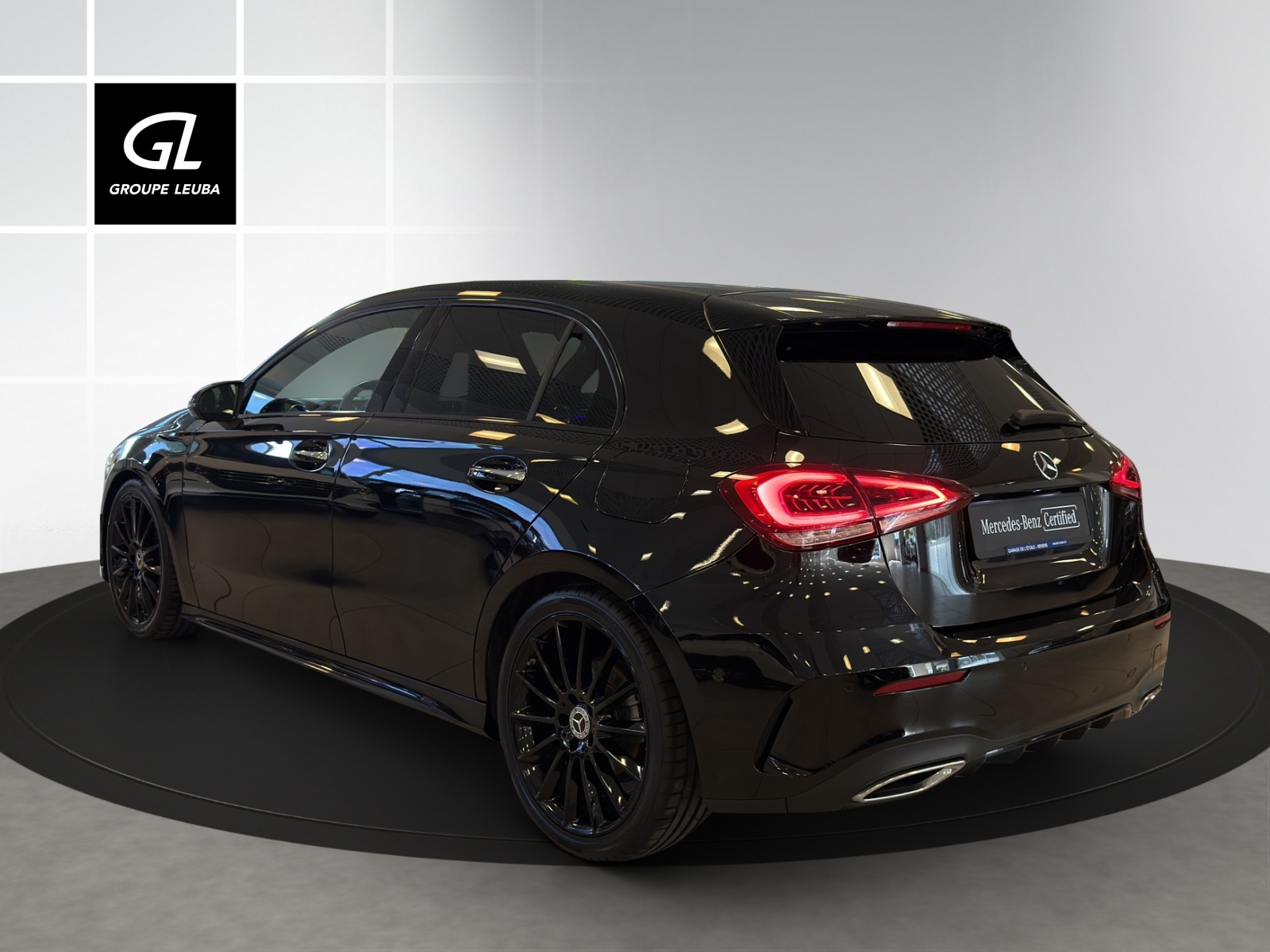 MERCEDES-BENZ A 180 Night Star AMG Line-showroom-element-3