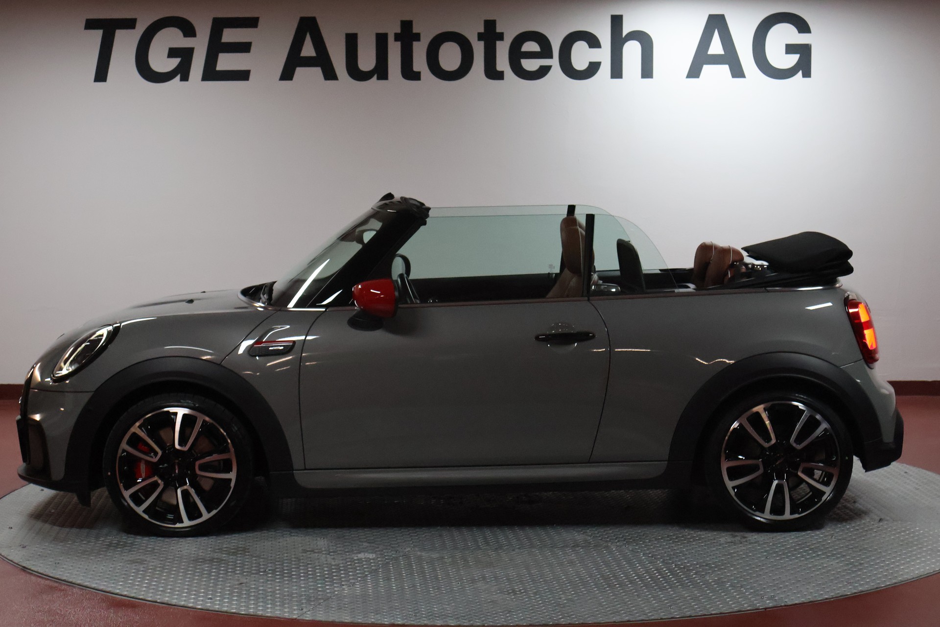 MINI Cooper John Cooper Works Cabriolet Steptronic-showroom-element-3