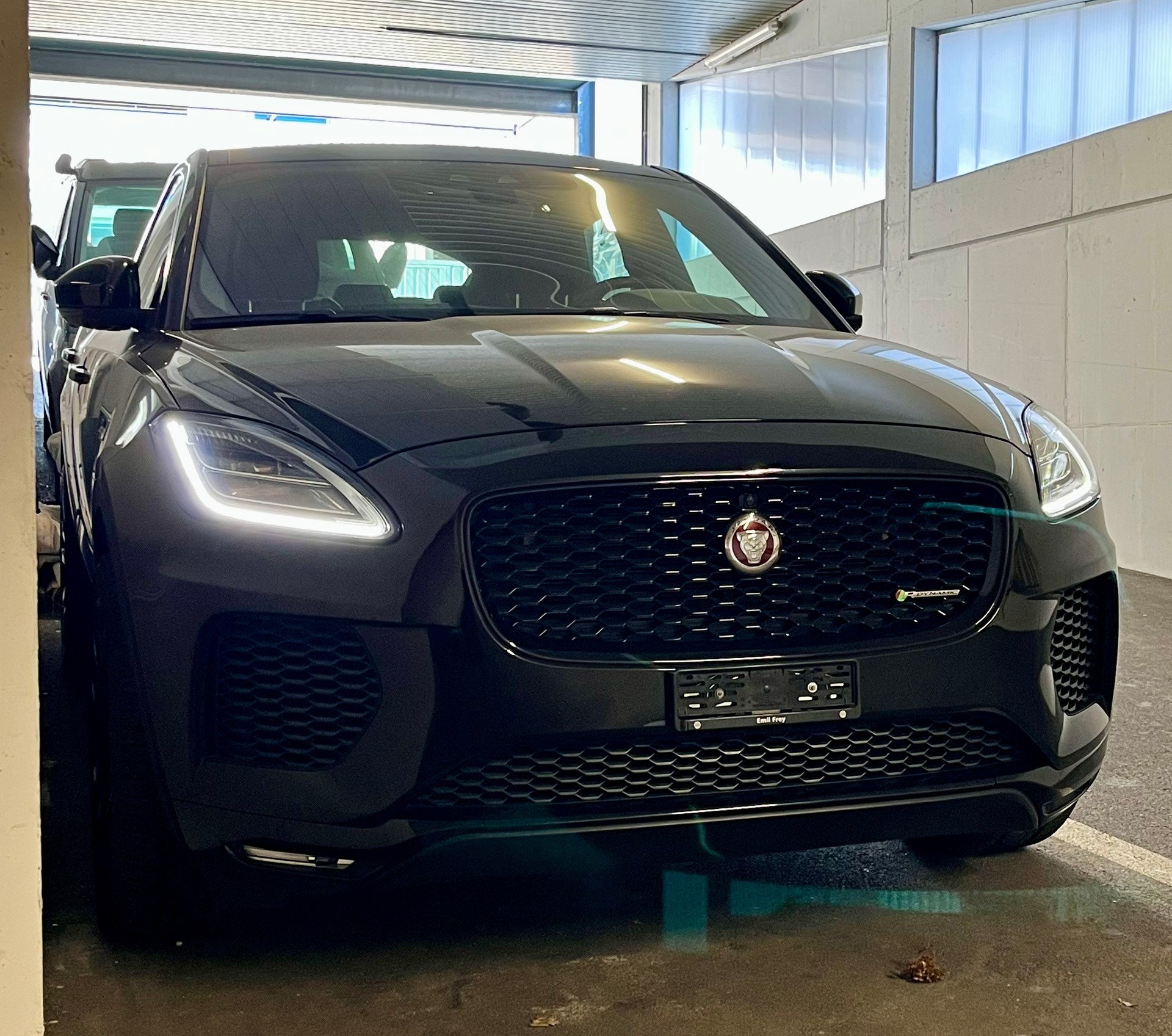 JAGUAR E-Pace 2.0 P250 R-Dynamic SE AWD Automatik