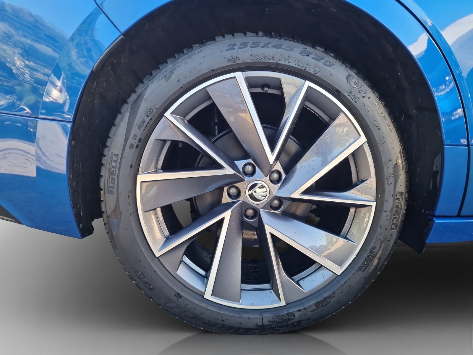 SKODA Enyaq iV 80 SportLine-image-13