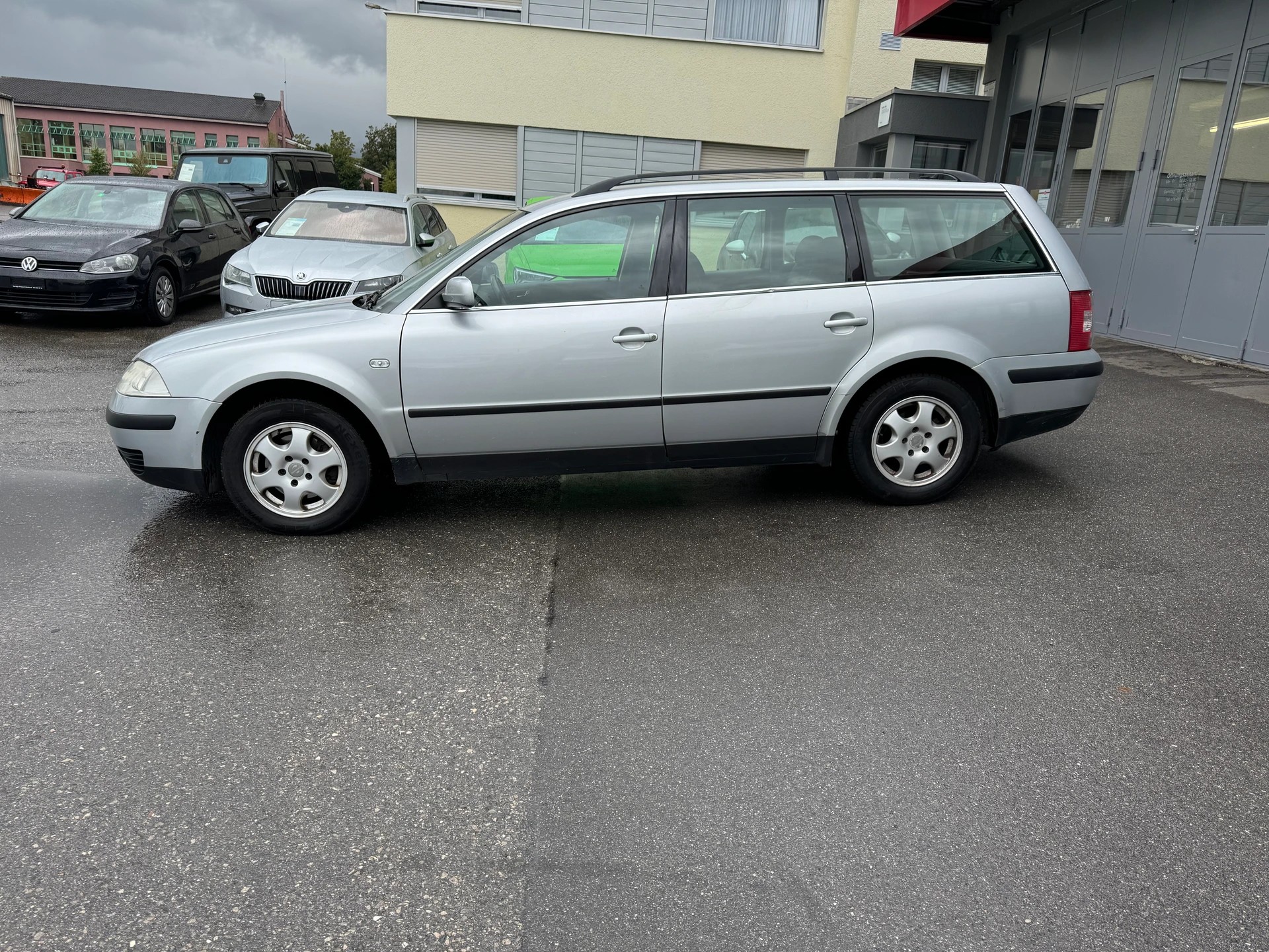VW Passat Variant 1.9 TDI Comfortline-showroom-element-3