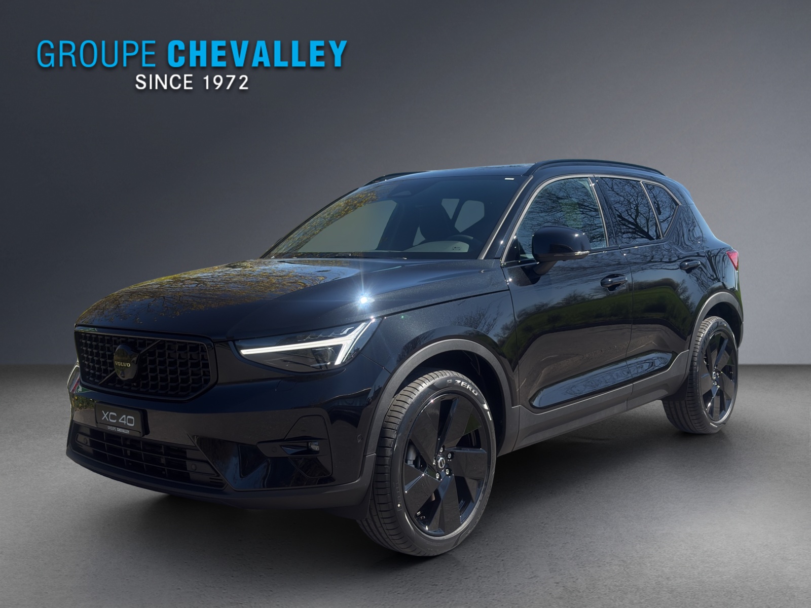 Photo VOLVO XC40 XC40 B4 Benzin Mild Hybrid Ultra Black Edition DCT