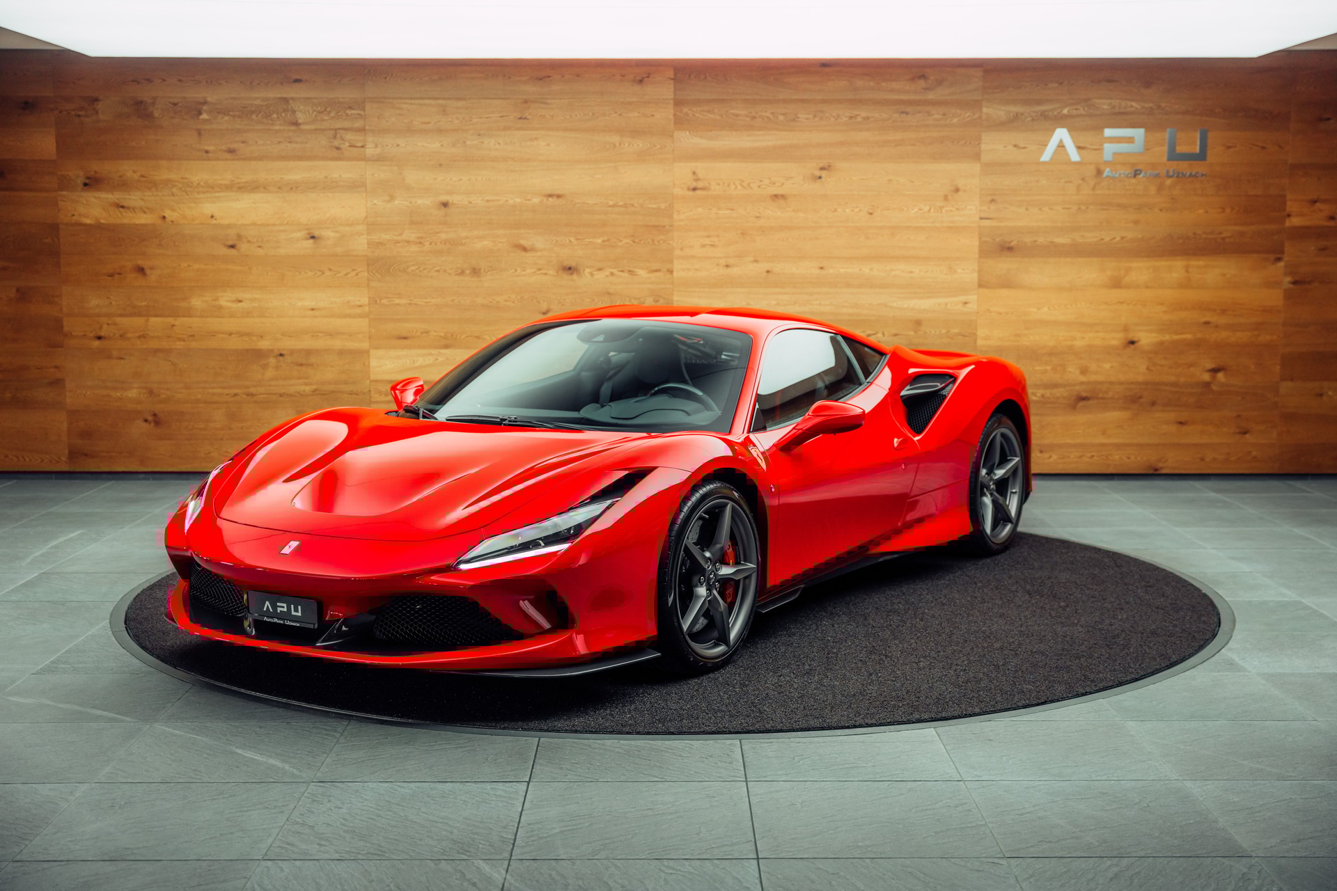 FERRARI F8 Tributo-showroom-element-3