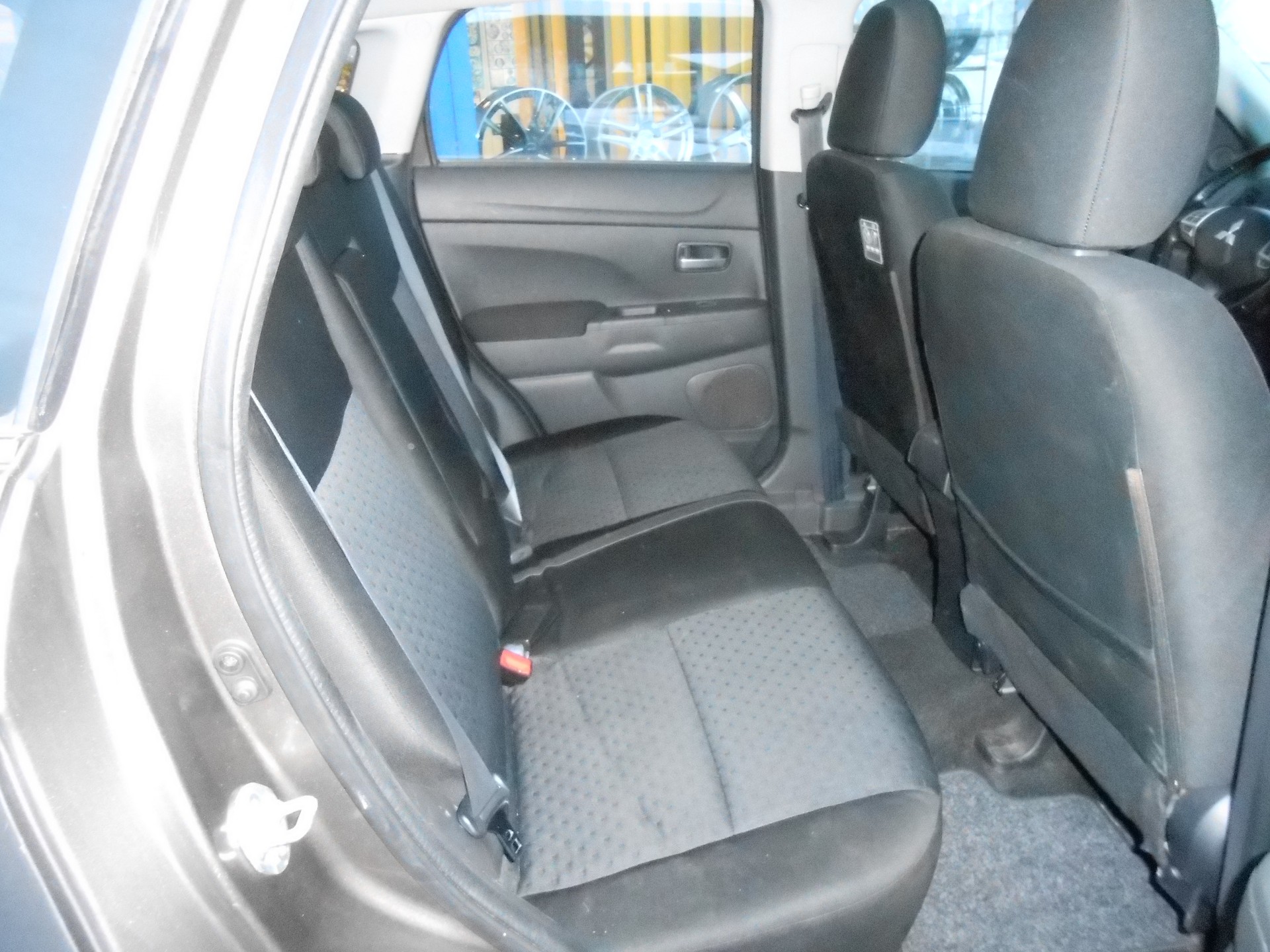 MITSUBISHI ASX 1.8 DID Instyle 4WD-image-8