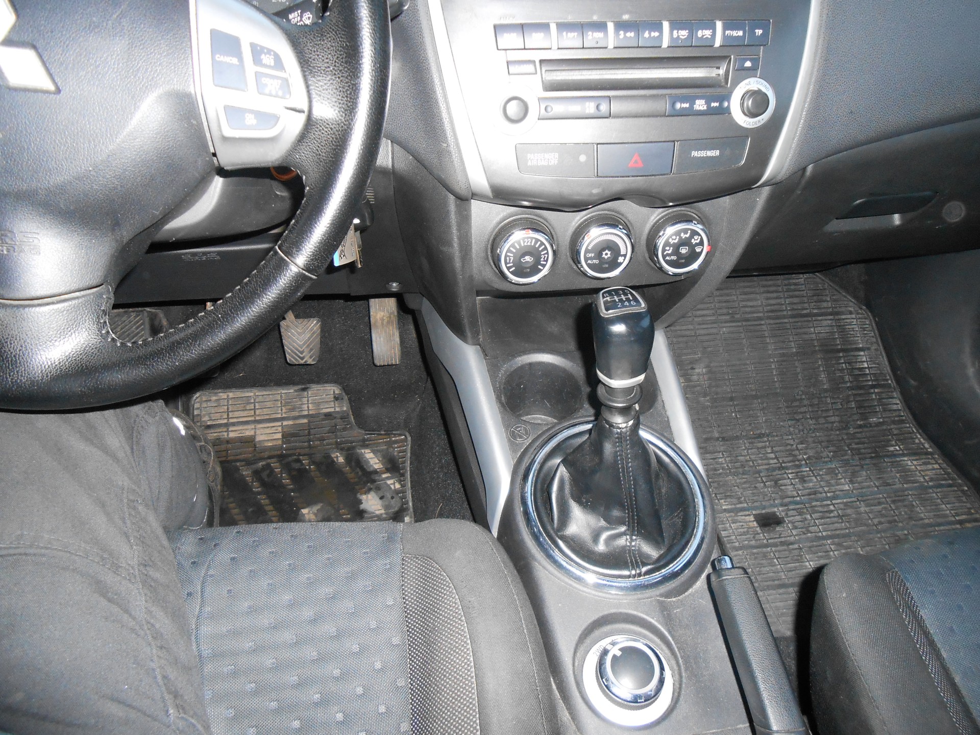 MITSUBISHI ASX 1.8 DID Instyle 4WD-image-10