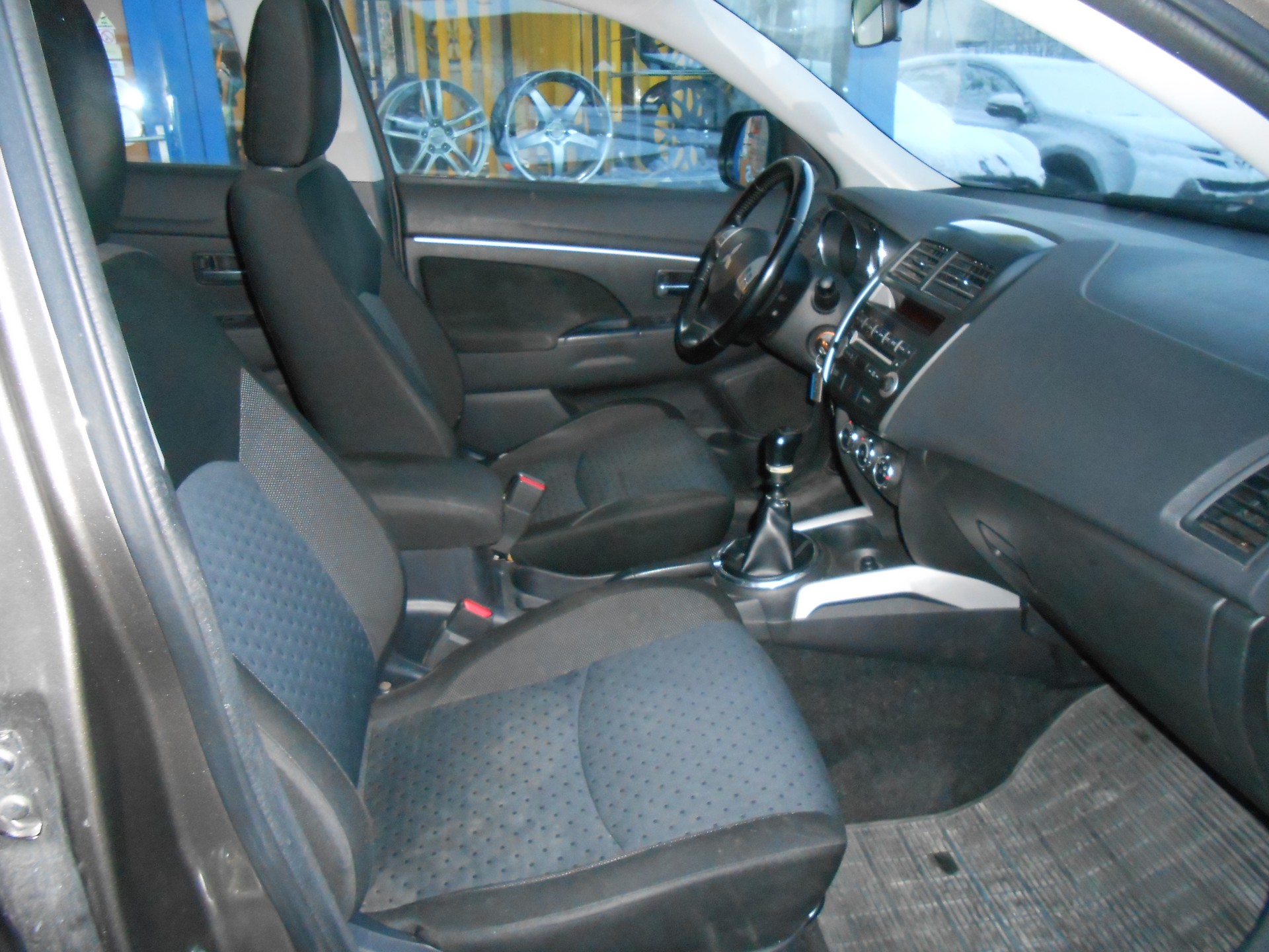 MITSUBISHI ASX 1.8 DID Instyle 4WD-image-7