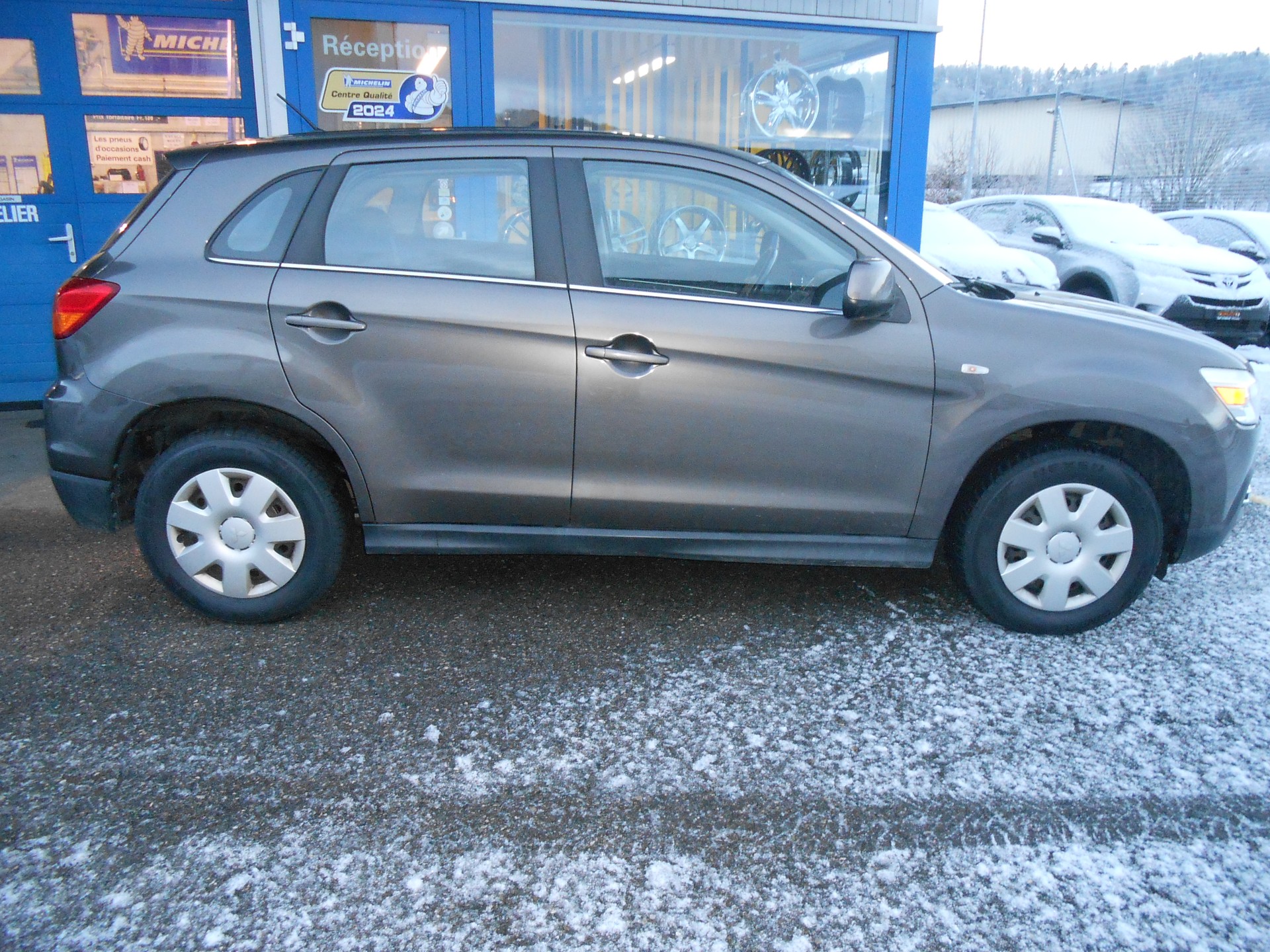 MITSUBISHI ASX 1.8 DID Instyle 4WD-image-3