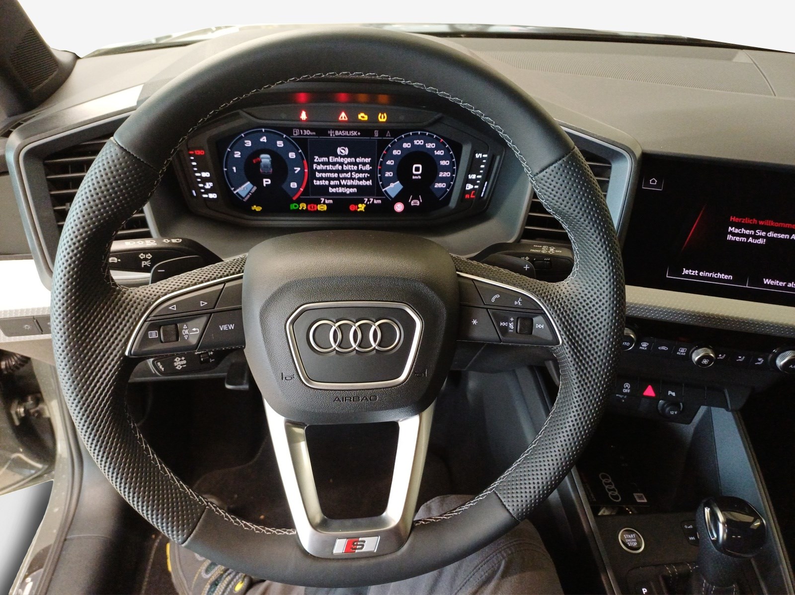 AUDI A1 Sportback 30 TFSI S Line Attraction-image-9
