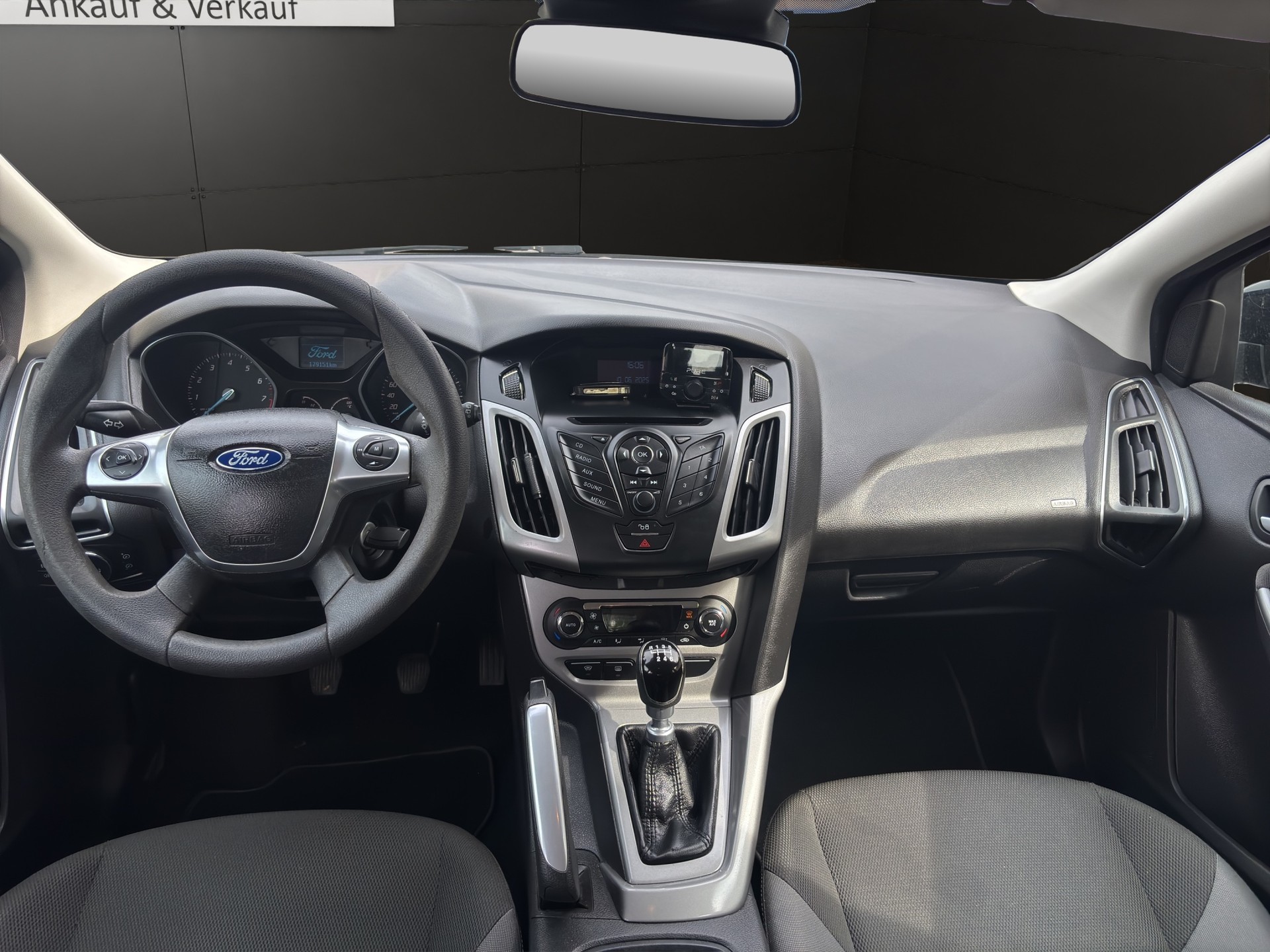 FORD Focus 1.0 SCTi Trend-image-8