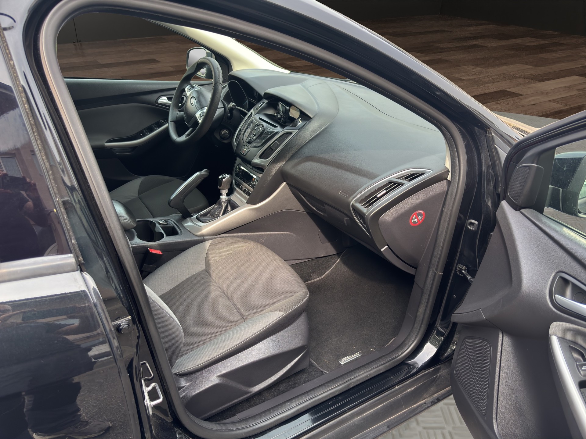 FORD Focus 1.0 SCTi Trend-image-9