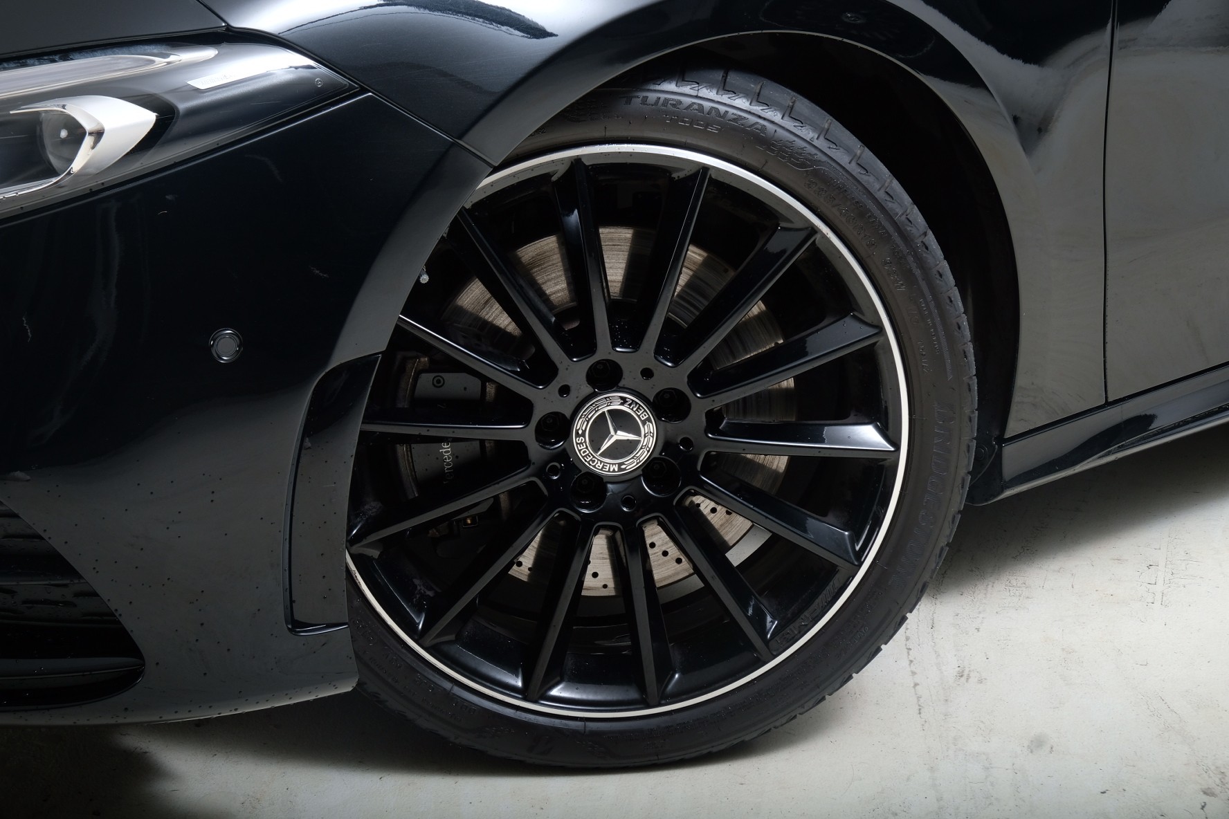MERCEDES-BENZ A 250 4Matic AMG Line 4Matic 7G-DCT-showroom-element-1