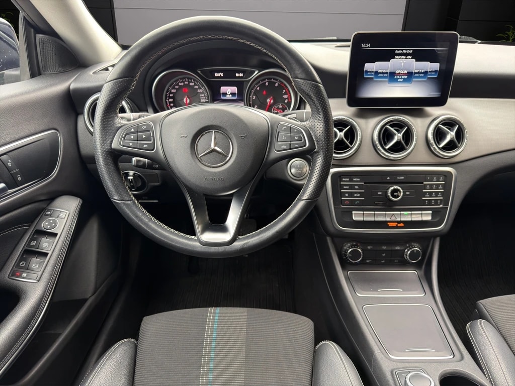 Image MERCEDES-BENZ CLA-220 CLA Shooting Brake 220 Urban 4Matic 7G-DCT