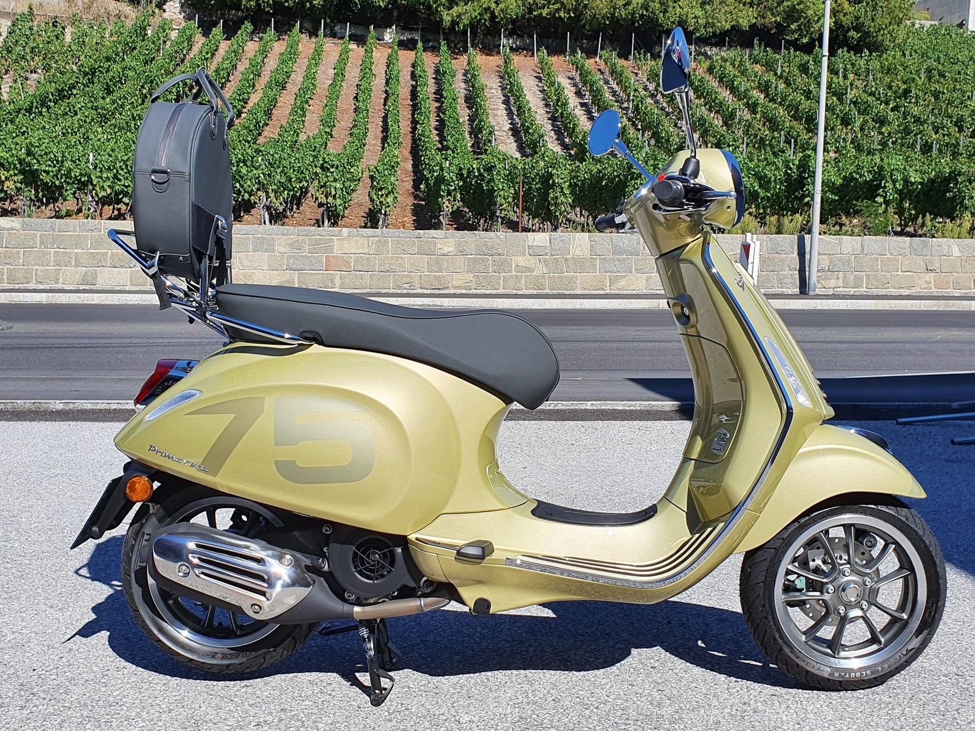 PIAGGIO Vespa 125 Primavera 75th Anniversary ABS-showroom-element-2